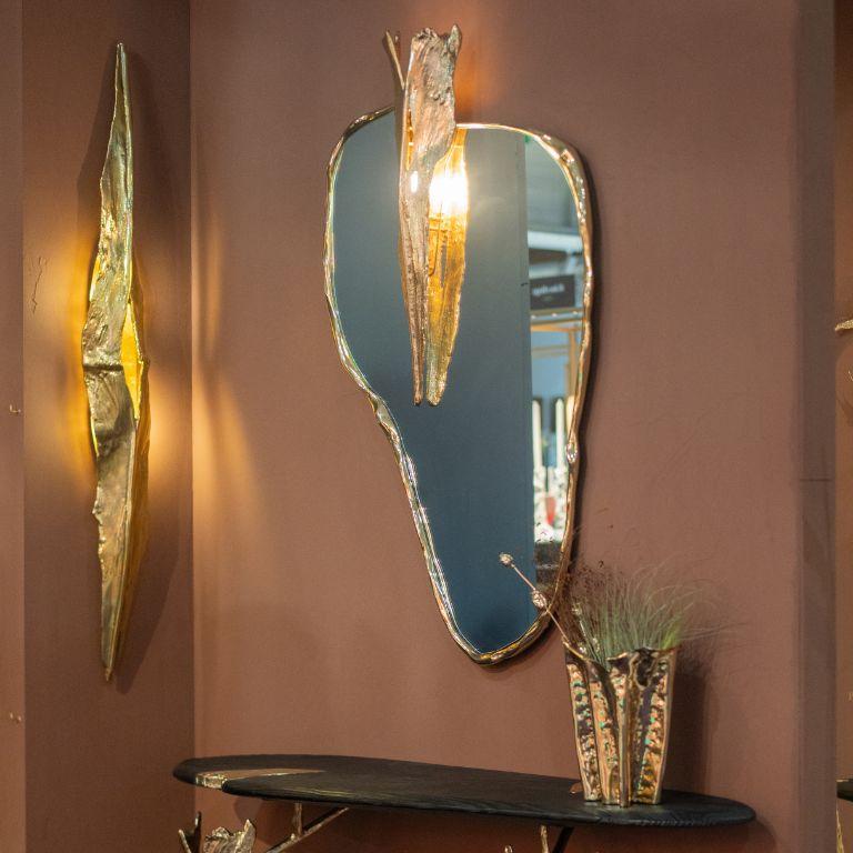 Folia XL Wandleuchte aus Metall mit goldfarbener Farbausführung (Handgefertigt) im Angebot