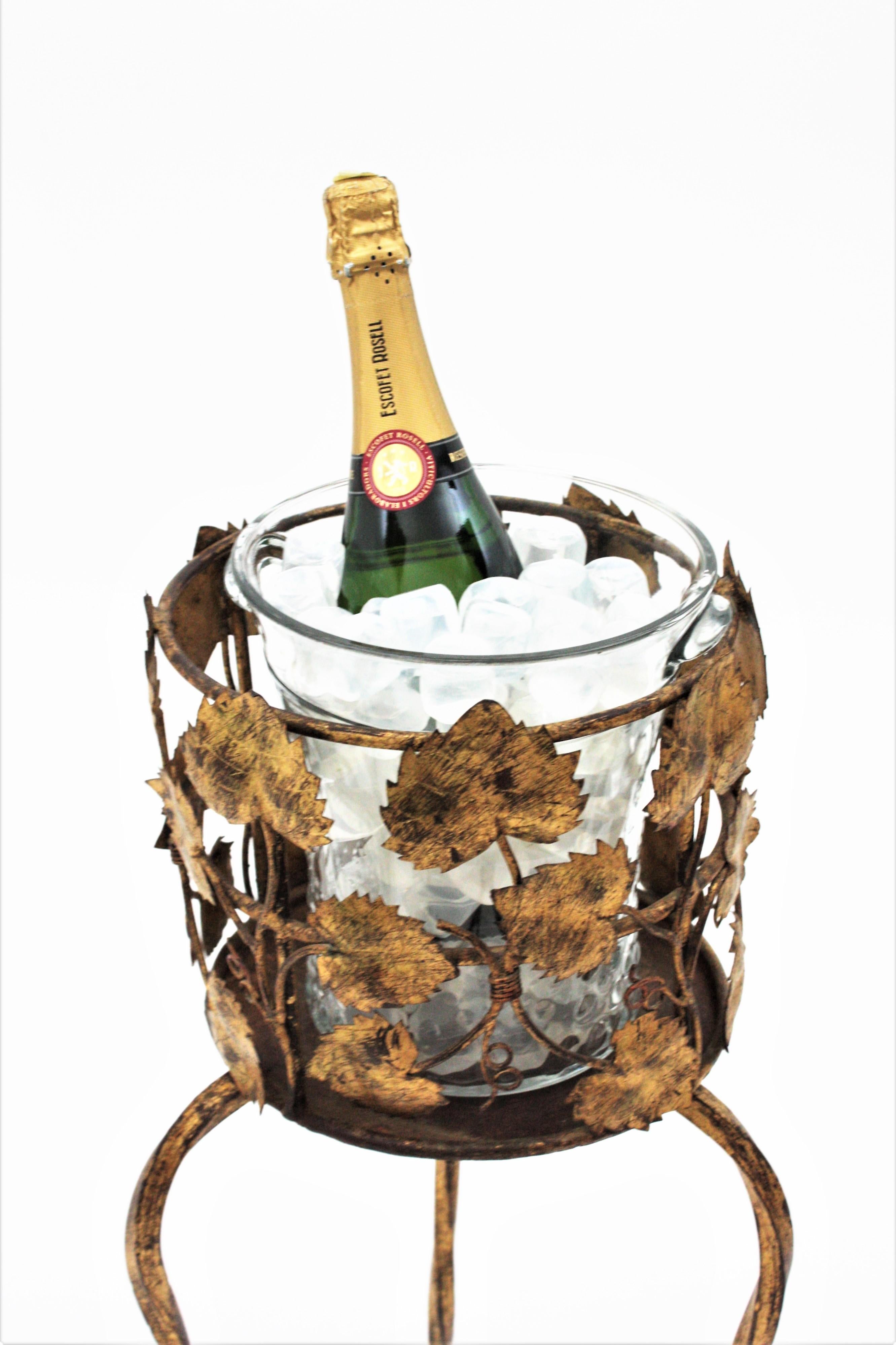 Doré Support pour refroidisseur de vin à champagne, seau à glace / Stand pour am designs, design feuillage, fer doré en vente