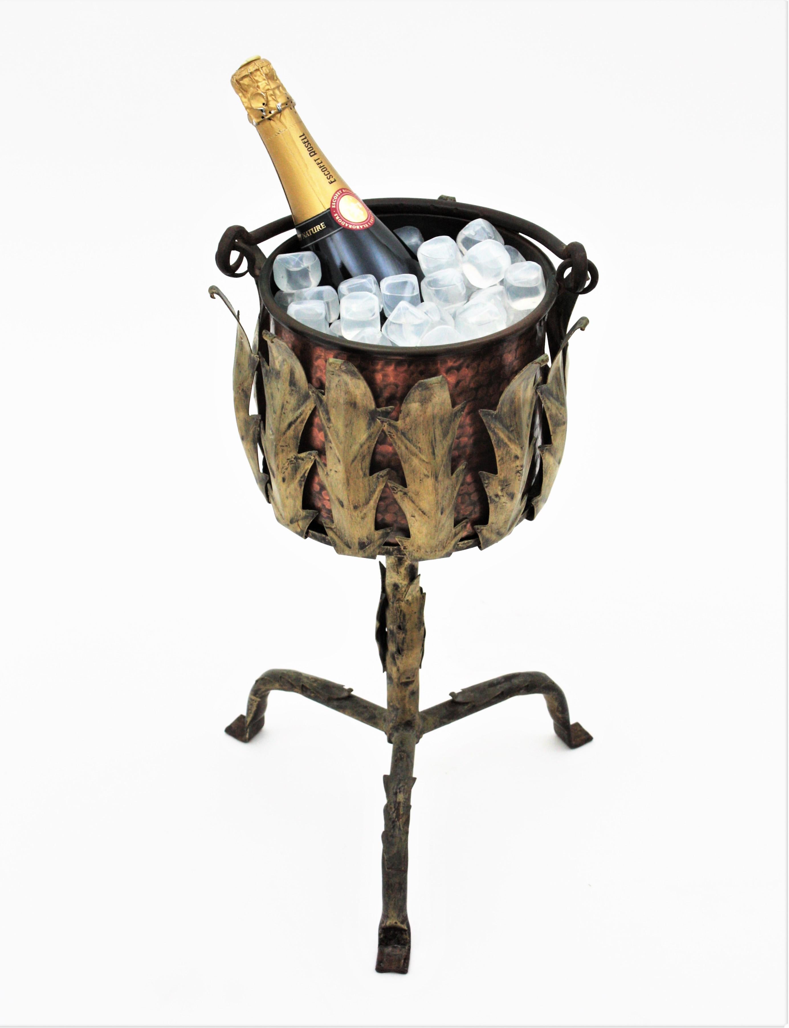 20th Century Foliage Champagne or Wine Cooler Stand Ice Bucket in Gilt Iron and Copper For Sale