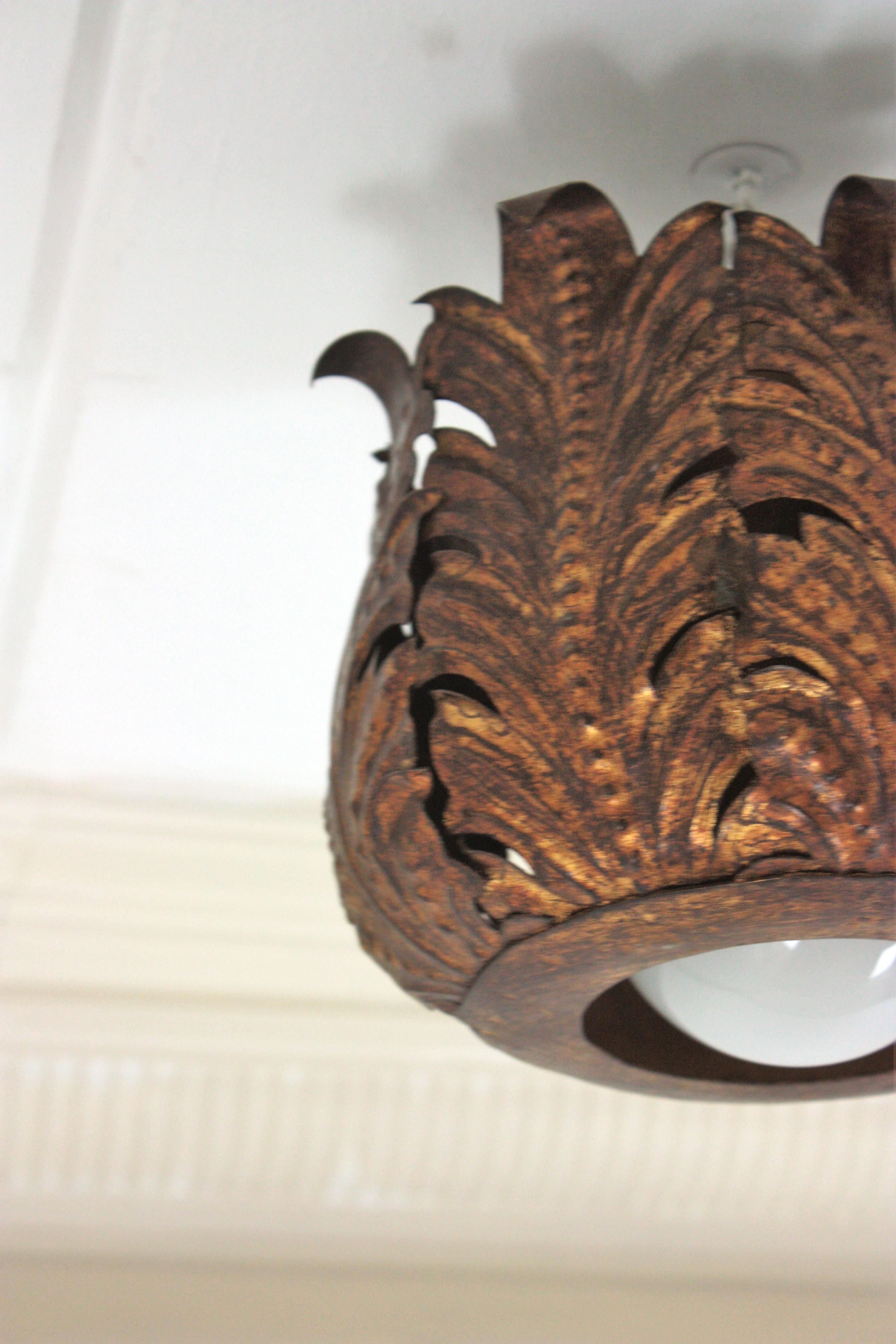 Foliage Crown Ceiling Light Fixture in Gilt Metal For Sale 6