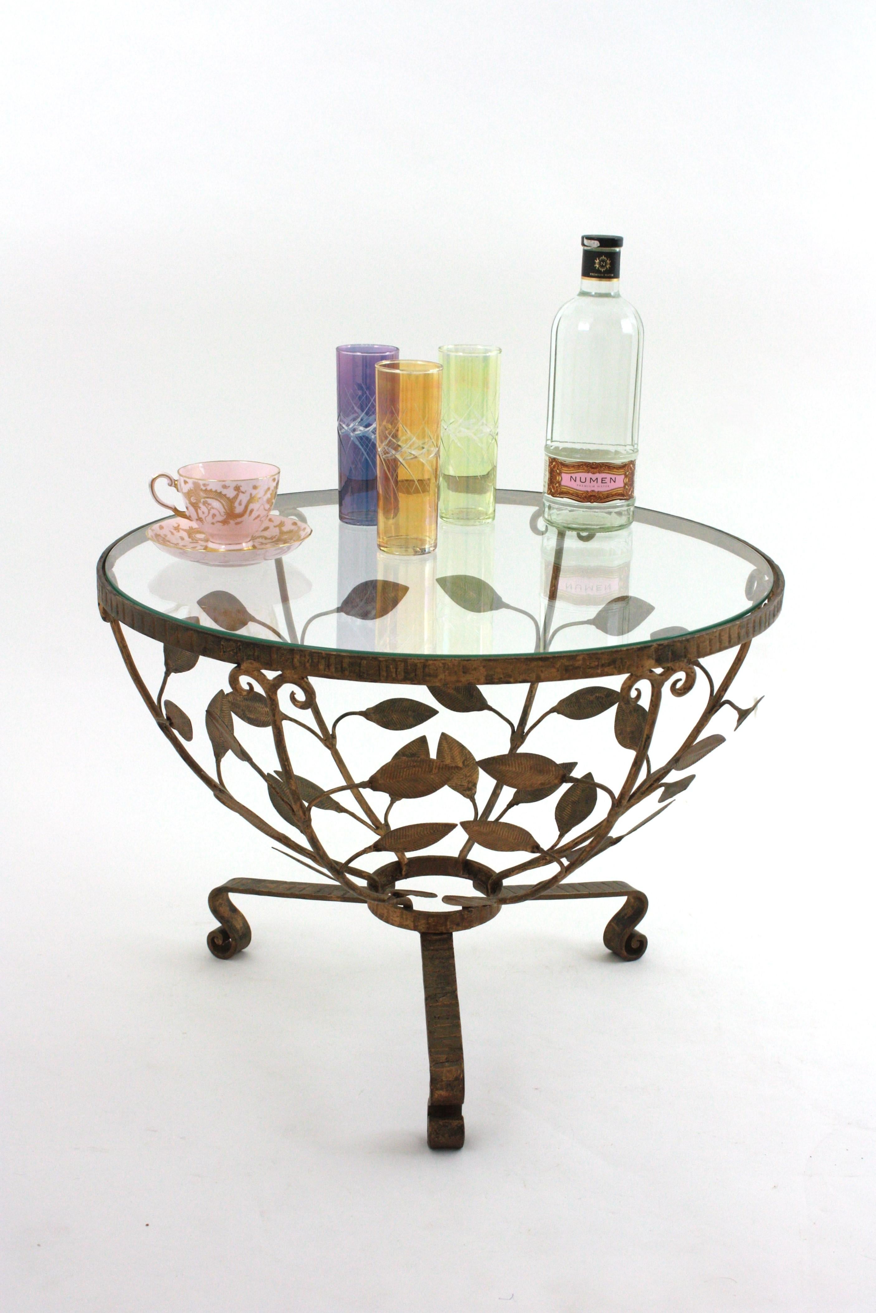 Foliage Drinks Coffee Table / Side Table in Gilt Iron by Ferro Art, Spain 1950 For Sale 8