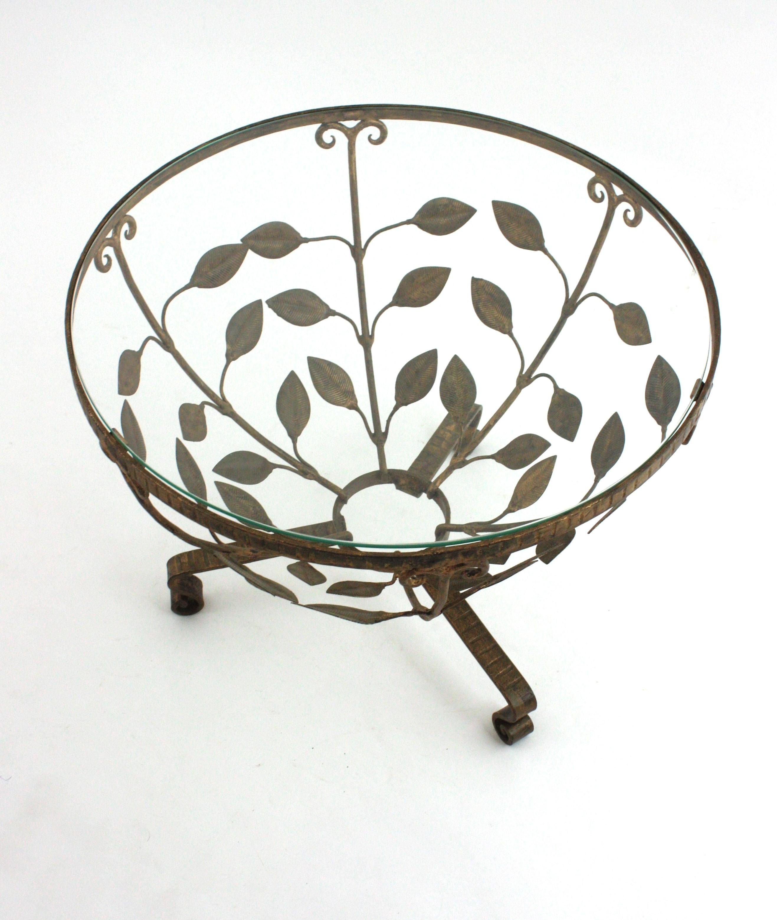 Foliage Drinks Coffee Table / Side Table in Gilt Iron by Ferro Art, Spain 1950 For Sale 9