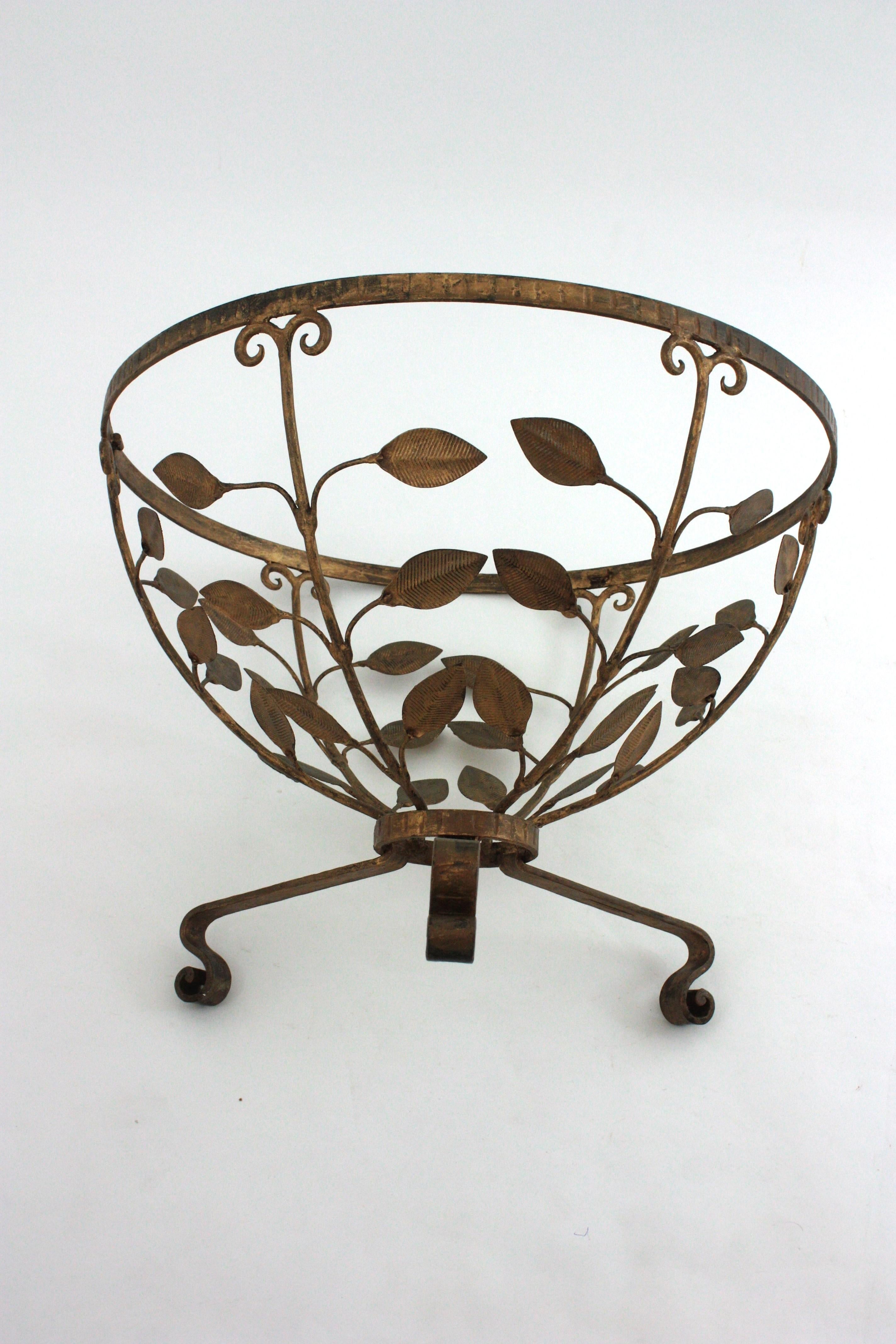 Foliage Drinks Coffee Table / Side Table in Gilt Iron by Ferro Art, Spain 1950 For Sale 11