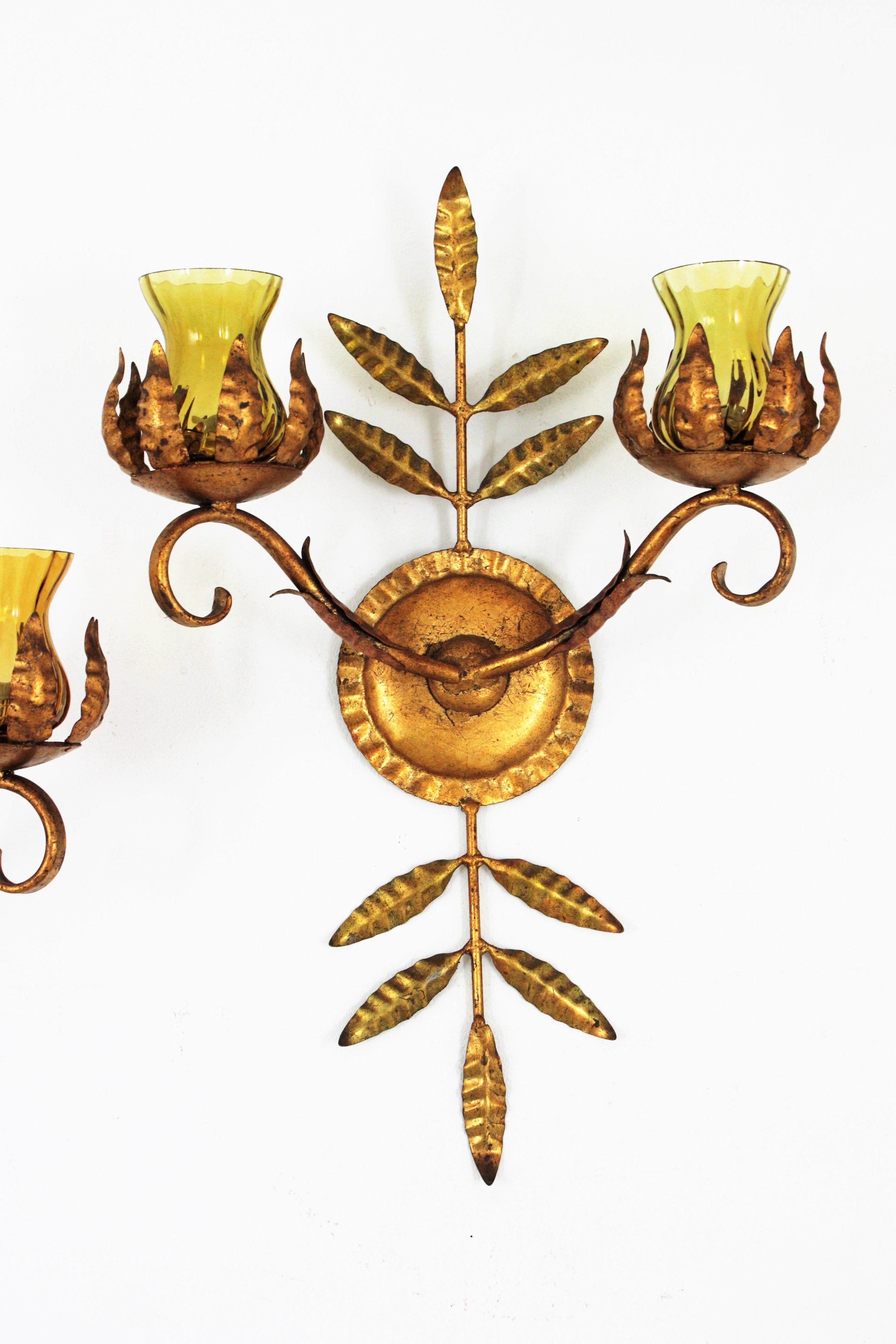 Pair of Spanish Wall Sconces in Gilt Iron and Amber Glass For Sale 2