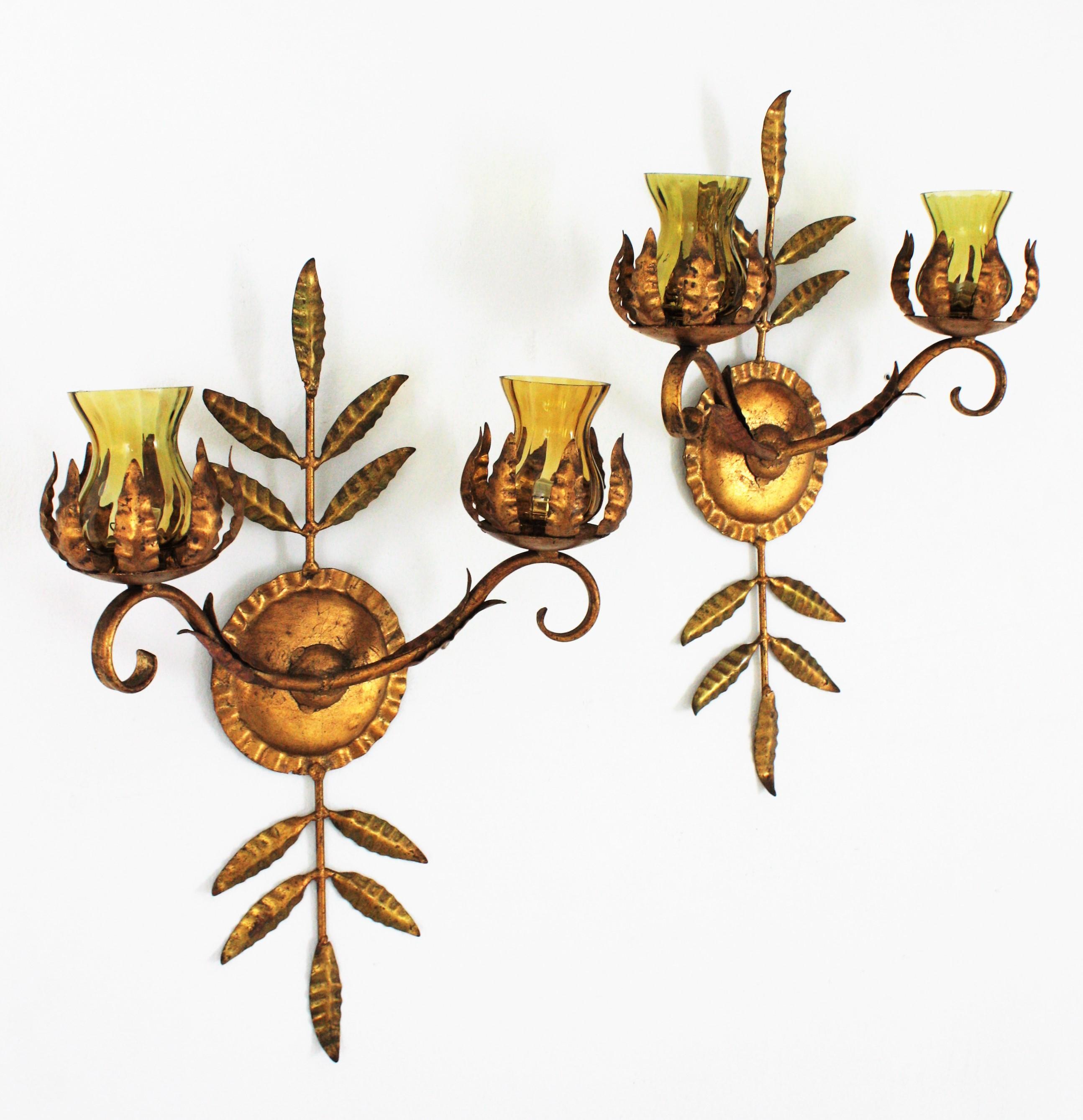 Pair of Spanish Wall Sconces in Gilt Iron and Amber Glass For Sale 4