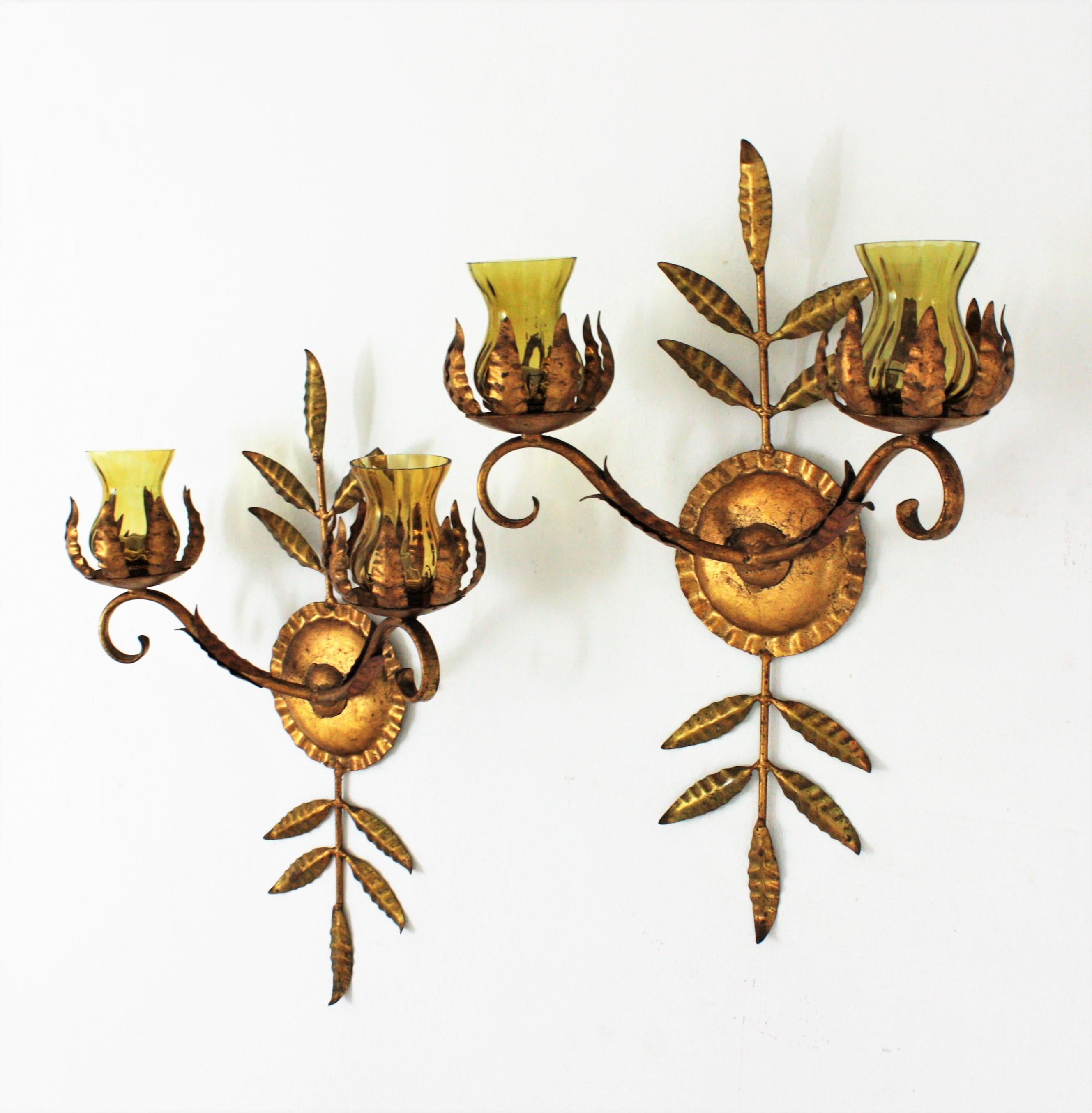 Pair of Spanish Wall Sconces in Gilt Iron and Amber Glass For Sale 6