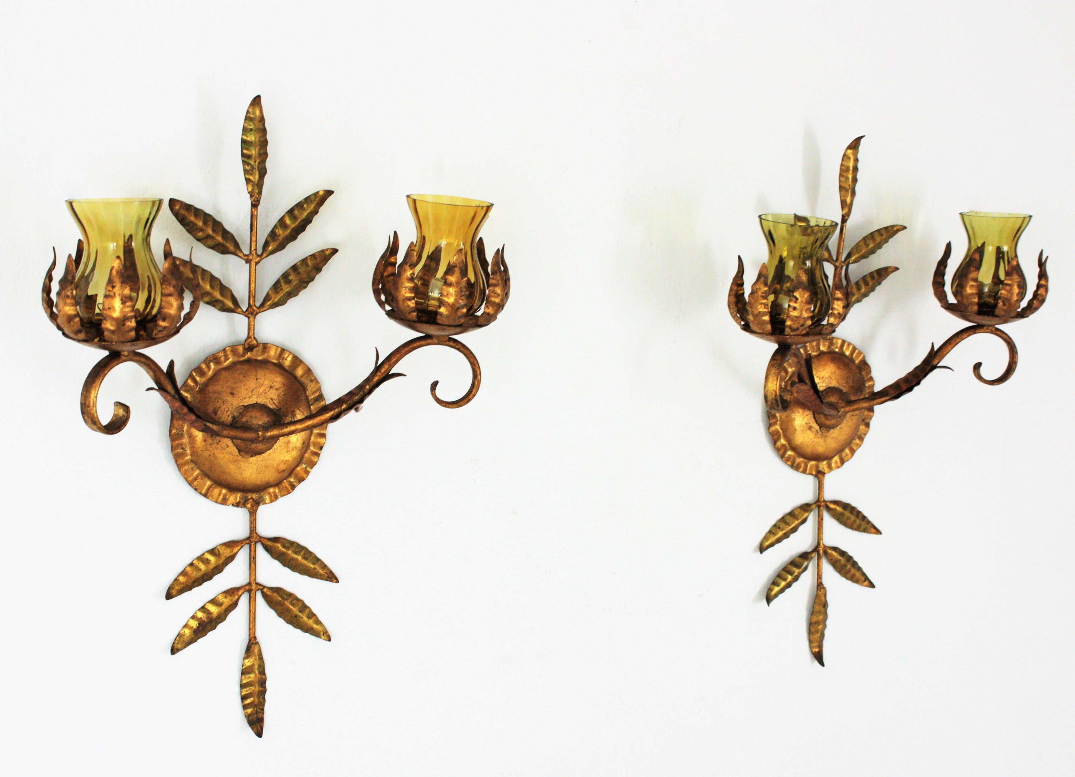 Pair of Spanish Wall Sconces in Gilt Iron and Amber Glass For Sale 8