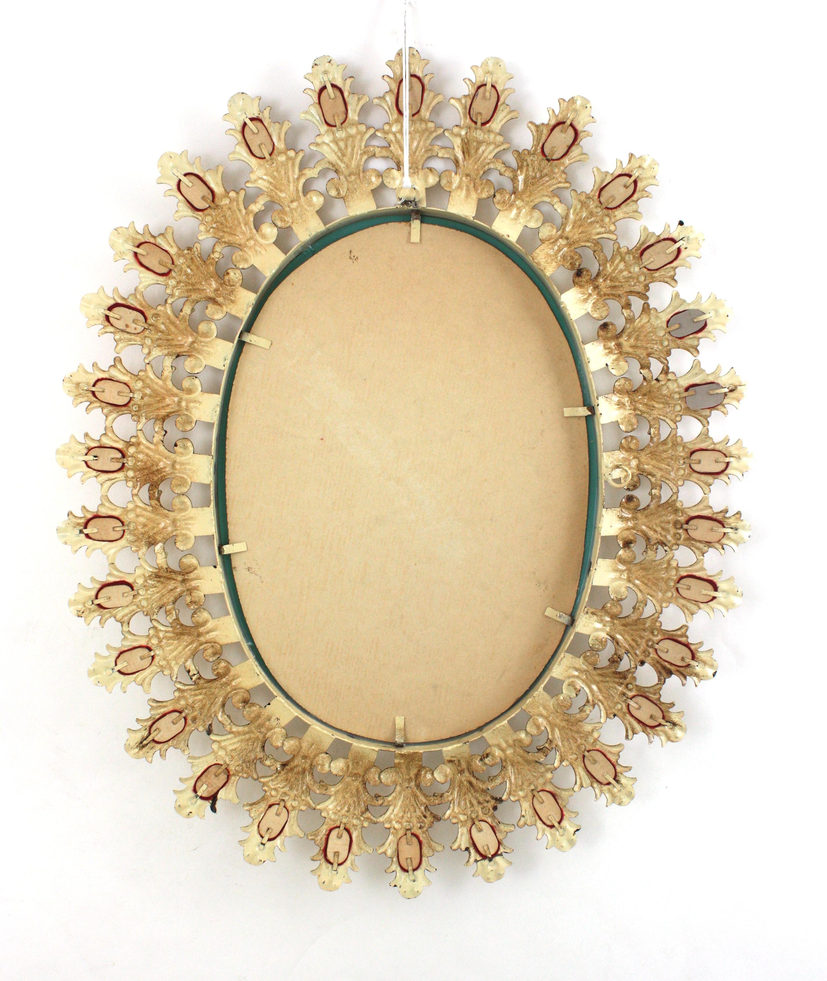 Miroir ovale ensoleillé Foliage, fer laqué beige et velours rouge, années 1950 en vente 3