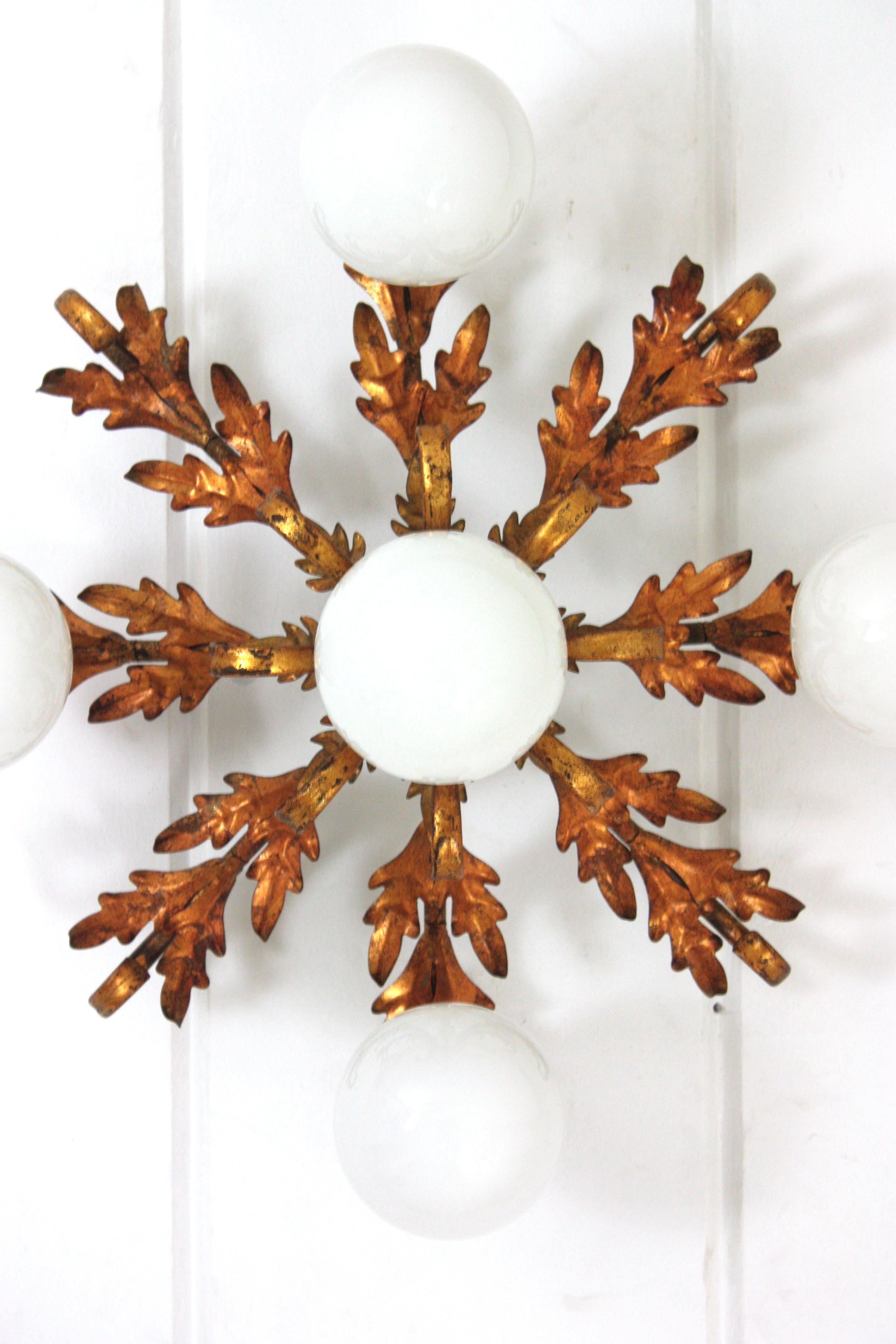 Foliage Starburst Light Fixture / Kronleuchter, vergoldetes Eisen & Opalgläser, 1950 im Angebot 10