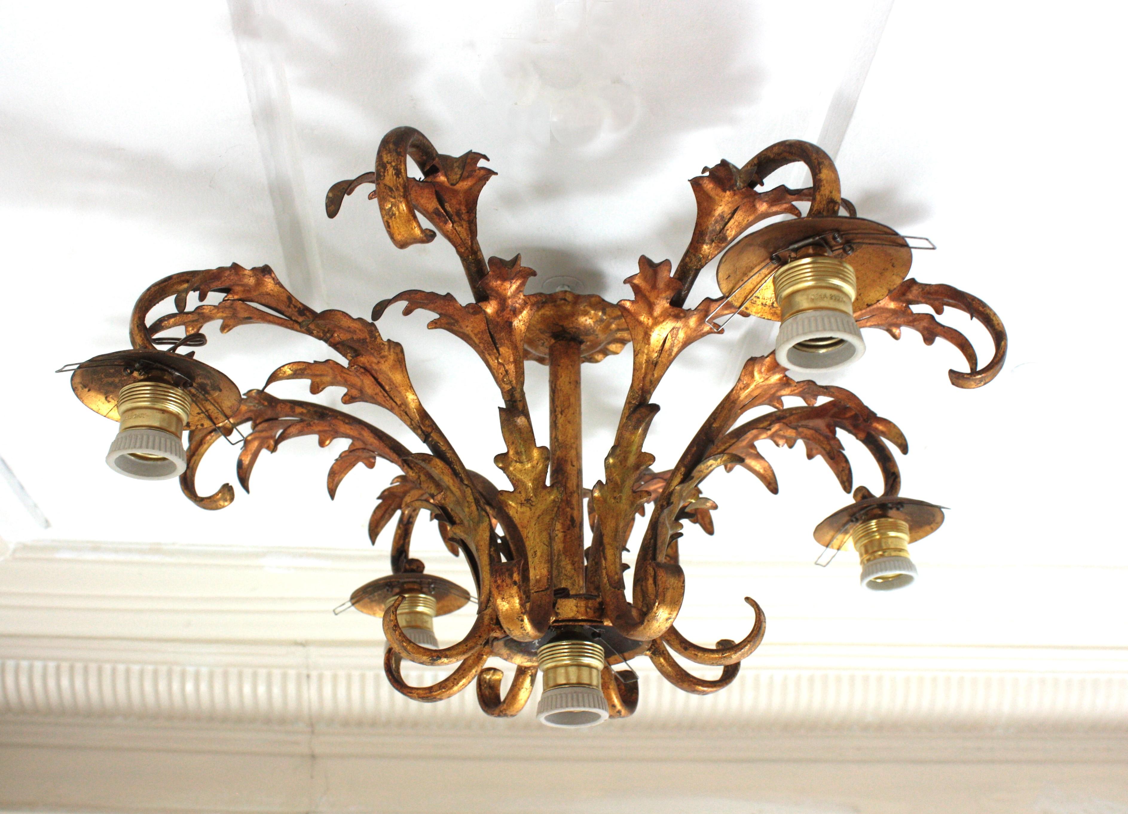 Foliage Starburst Light Fixture / Kronleuchter, vergoldetes Eisen & Opalgläser, 1950 im Angebot 12