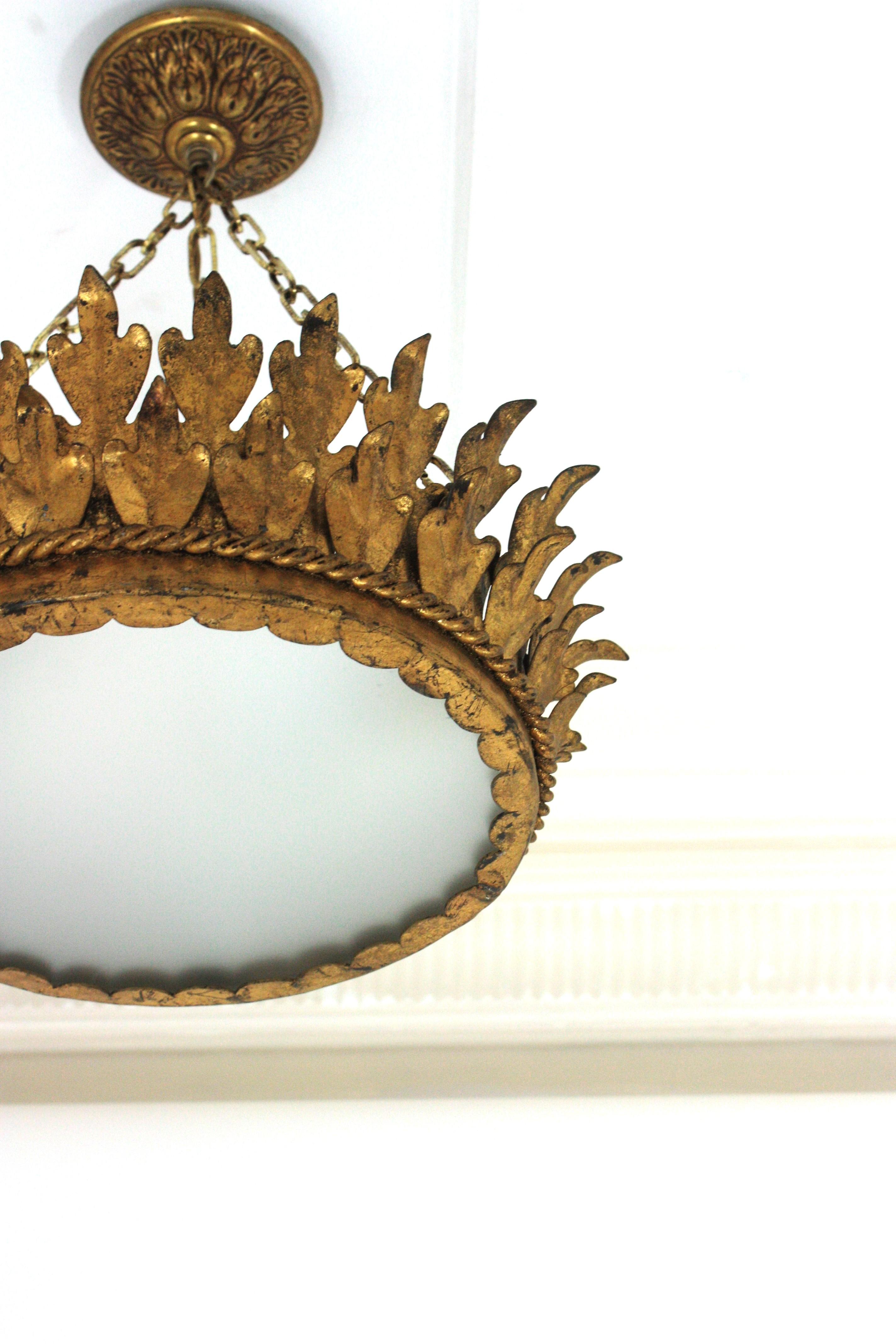 Foliage Sunburst Crown Ceiling Light Fixture / Chandelier, Neoclassical, 1940 For Sale 2