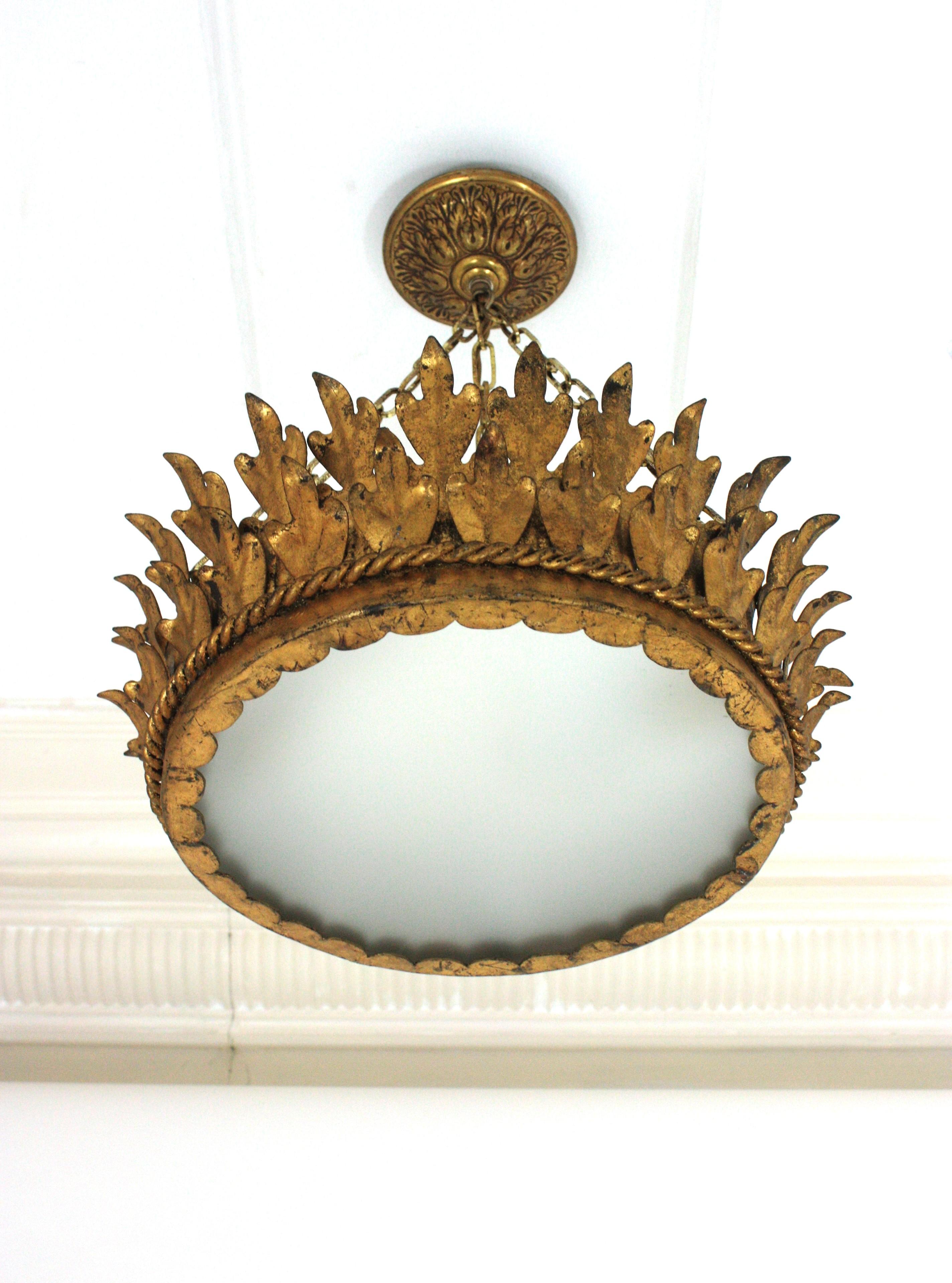 Foliage Sunburst Crown Ceiling Light Fixture / Chandelier, Neoclassical, 1940 For Sale 1