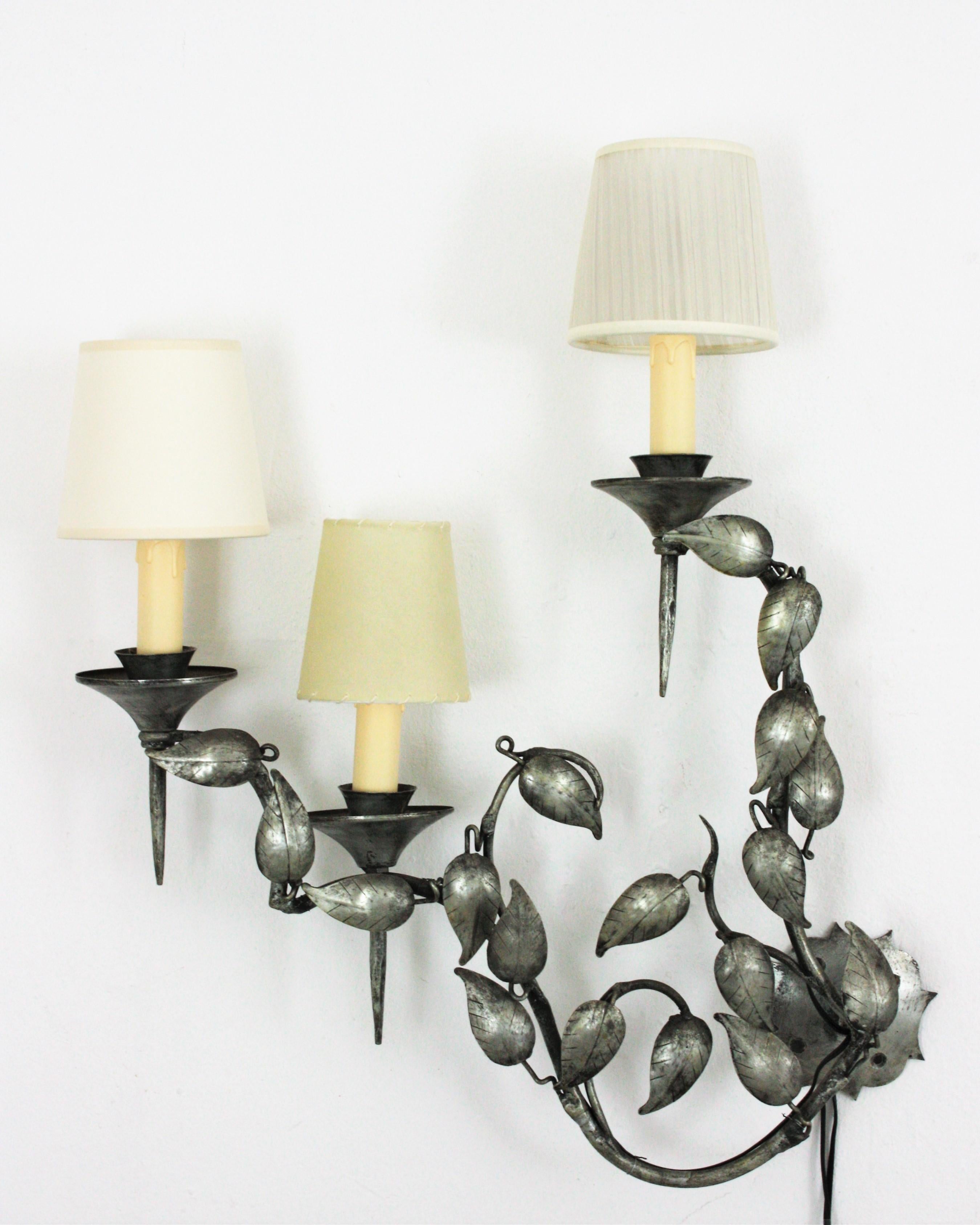 Foliage Wall Sconce with Three Torch Lights in Silver Patinated Iron, 1950s For Sale 4