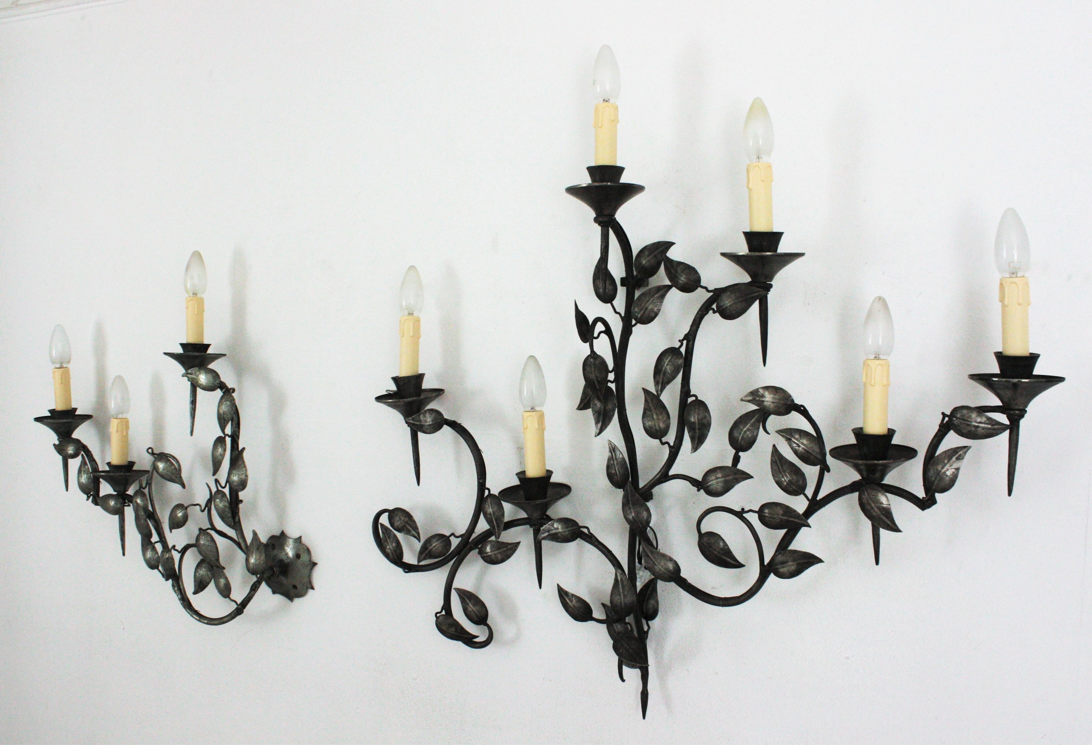 Foliage Wall Sconce with Three Torch Lights in Silver Patinated Iron, 1950s For Sale 6