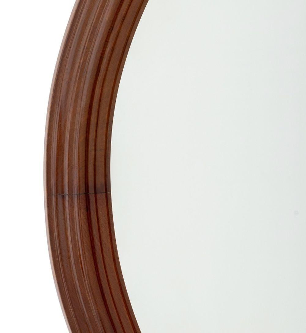 Foliate Crest Oval Mahogany Ogee Mirror In Good Condition For Sale In Astoria, NY