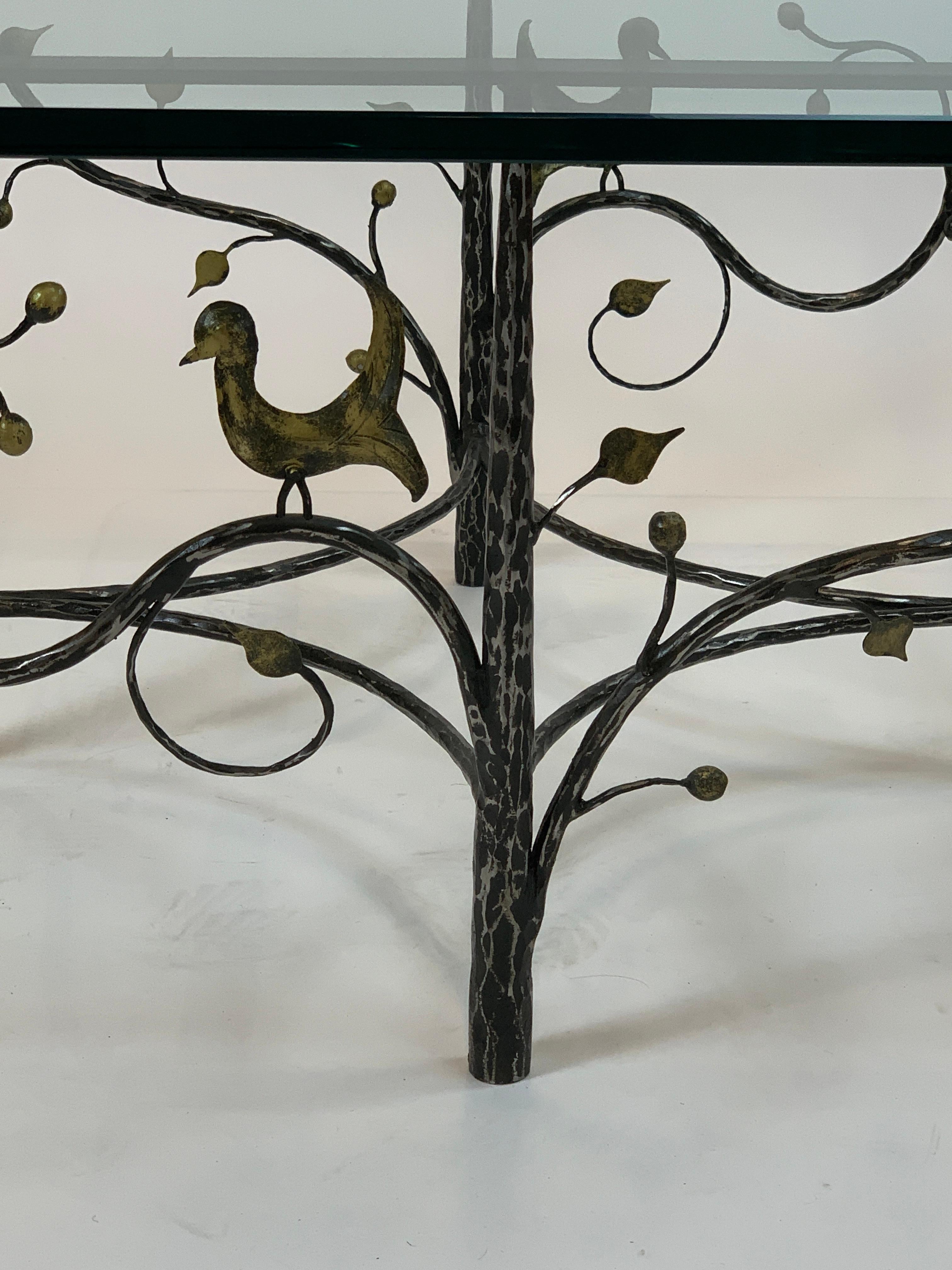 Foliate Motif Cocktail Table in the Style of Alberto Giocometti In Good Condition In Danville, CA