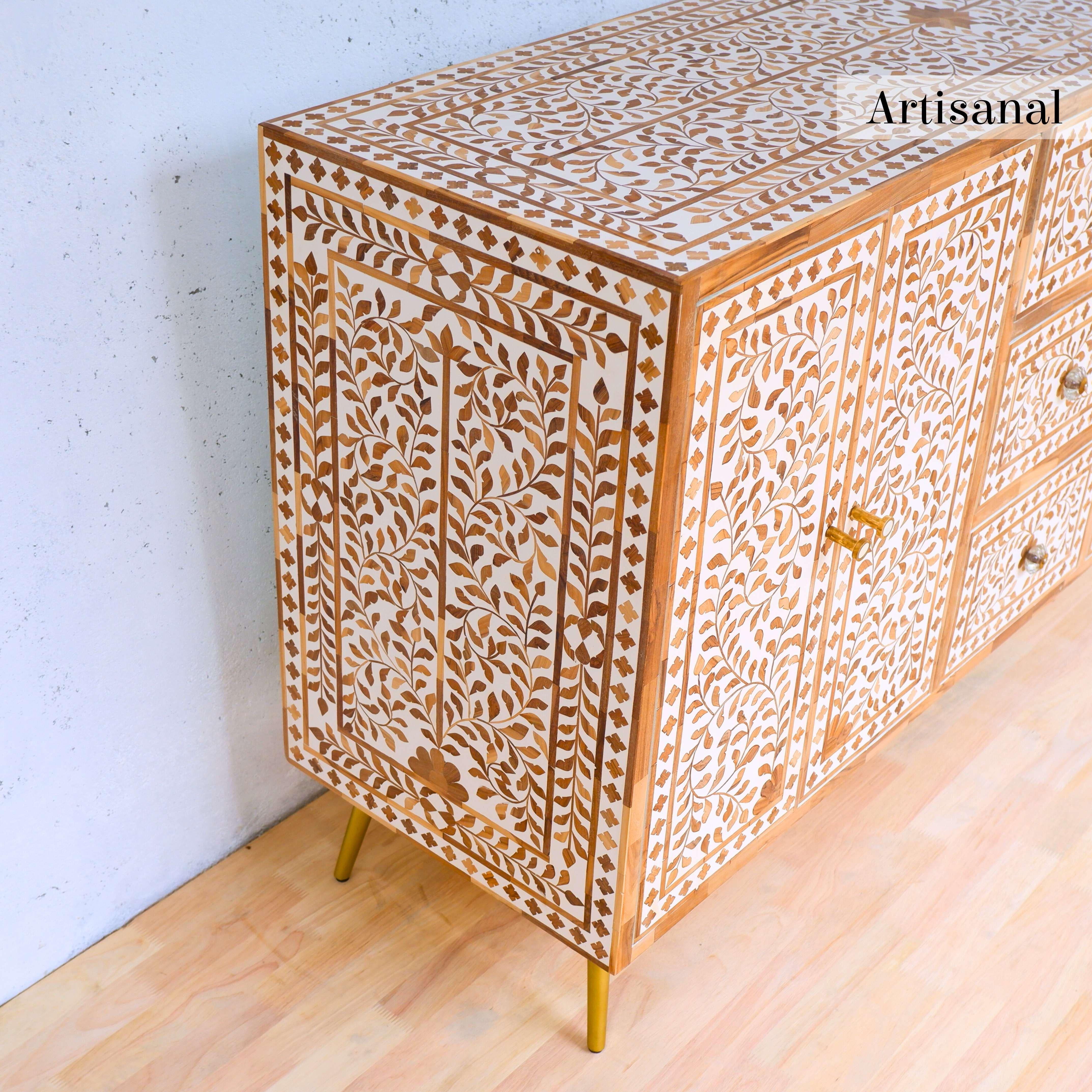 Tablero Auxiliar de Madera con Incrustación de Motivos Foliados Hecho a Mano por Artesanos Indio en venta