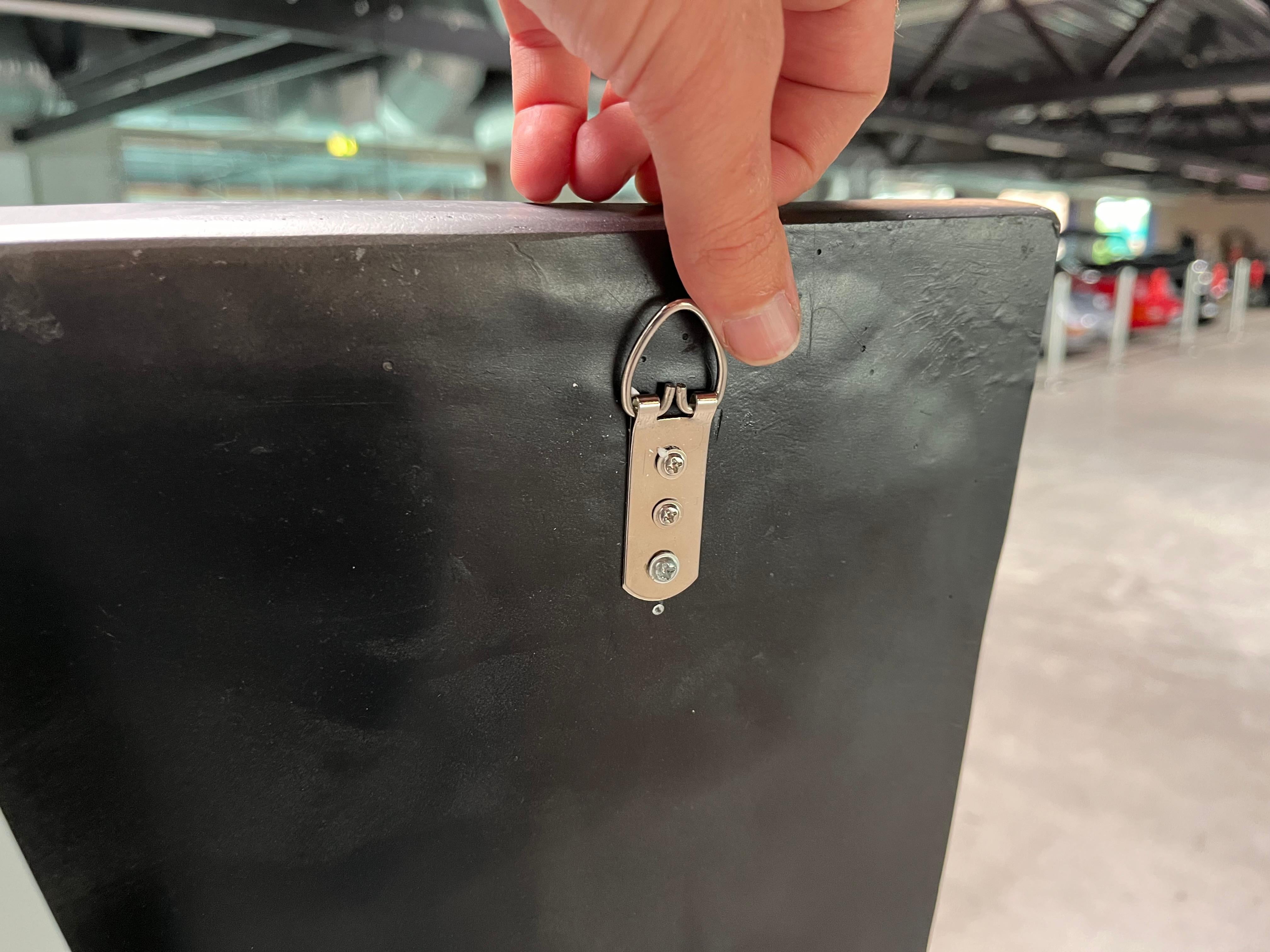 Folies Bergère Art Deco Stil Goldenes Relief aus Kunstharz nach Maurice Picaud im Zustand „Hervorragend“ im Angebot in Ulm, DE