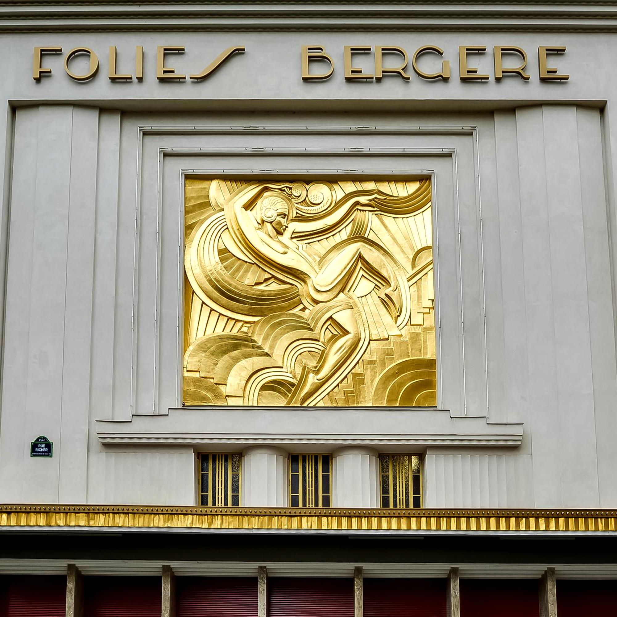 Folies Bergère Serpentine Dancer - Stucco signed by Maurice (Pico) Picaud For Sale 2