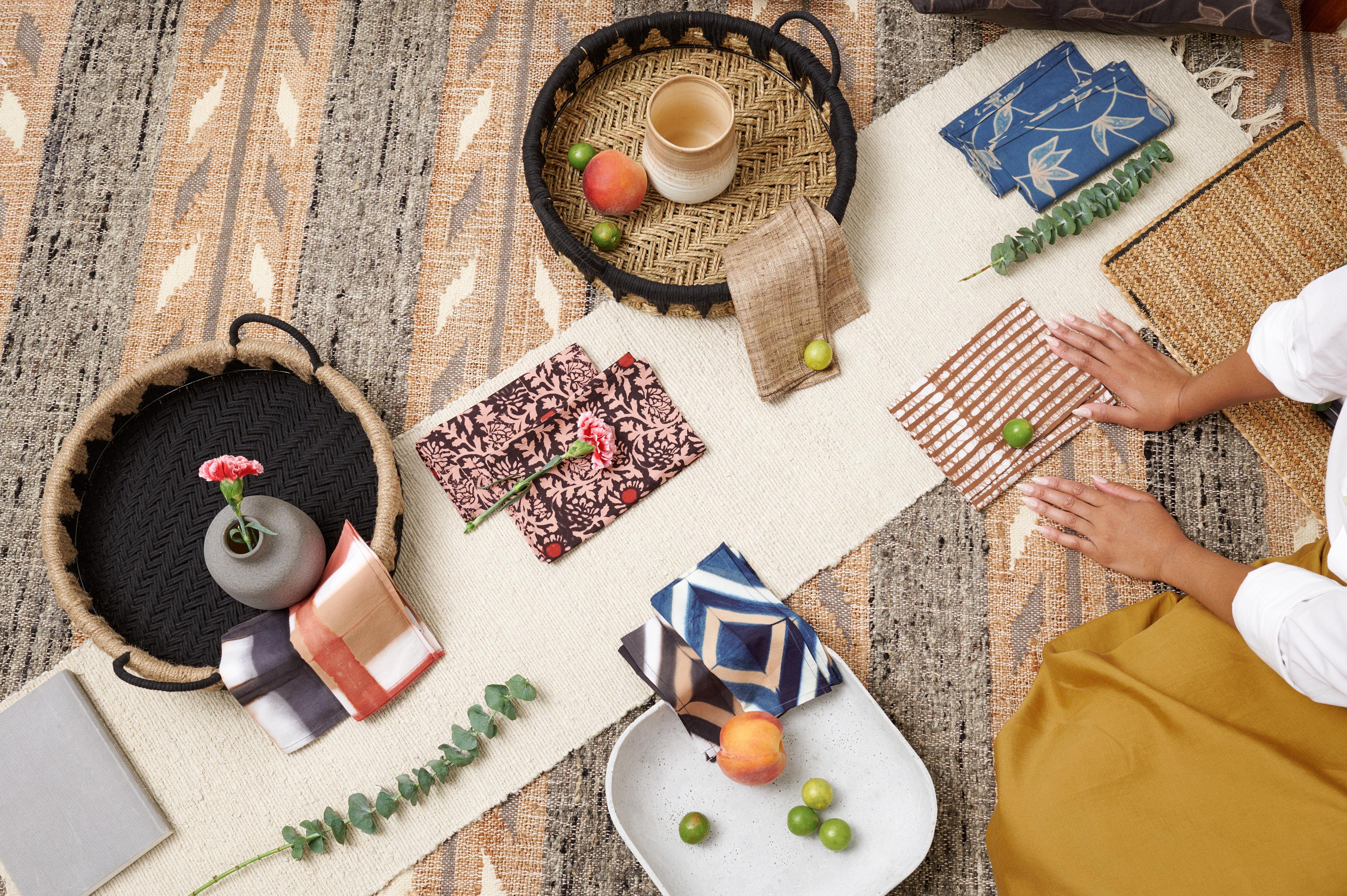 Napkin de table Folio en coton indigo, fabriqué à la main par des artisans ( lot de 4  ) en vente 3