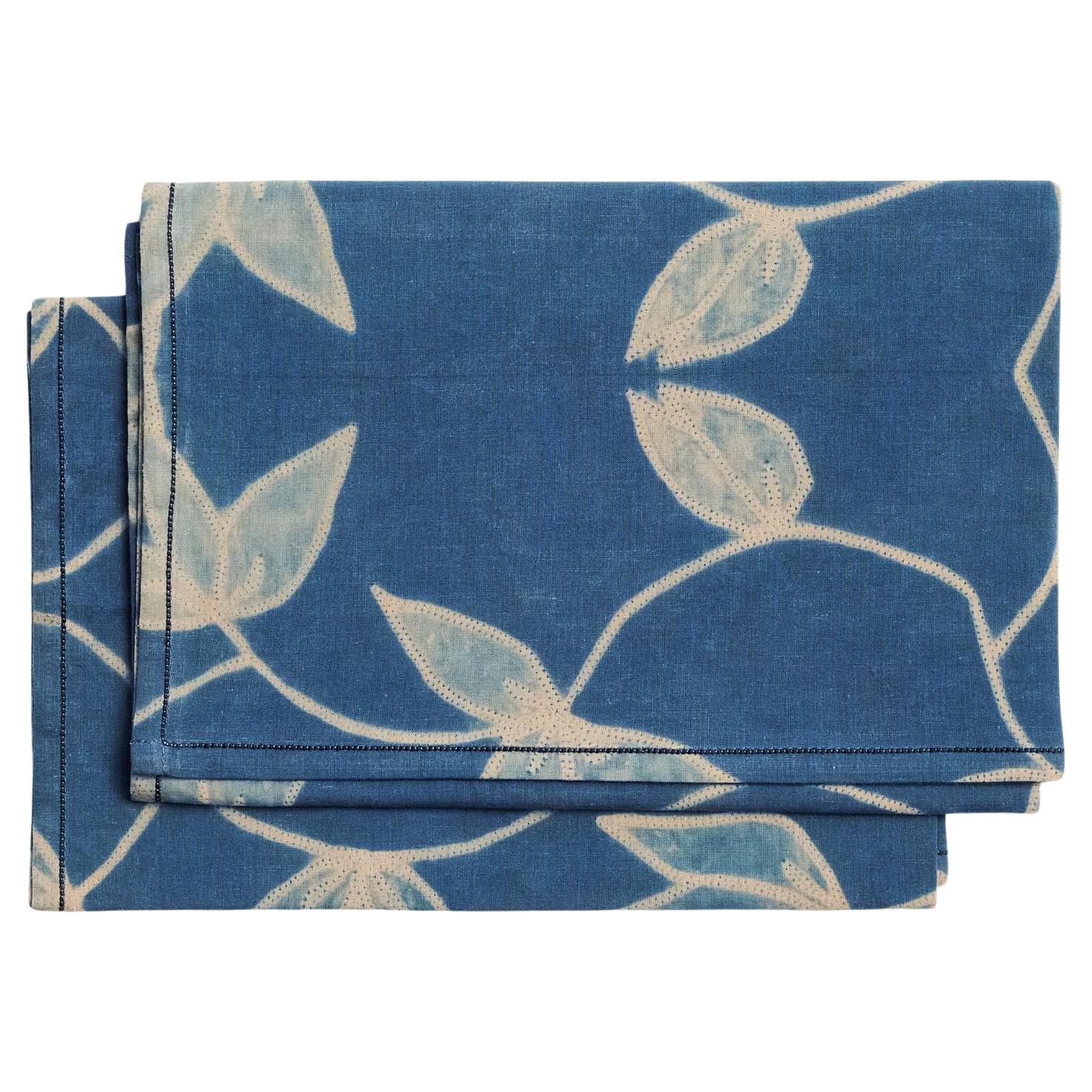 Napkin de table Folio en coton indigo, fabriqué à la main par des artisans (set de 4 serviettes)  en vente