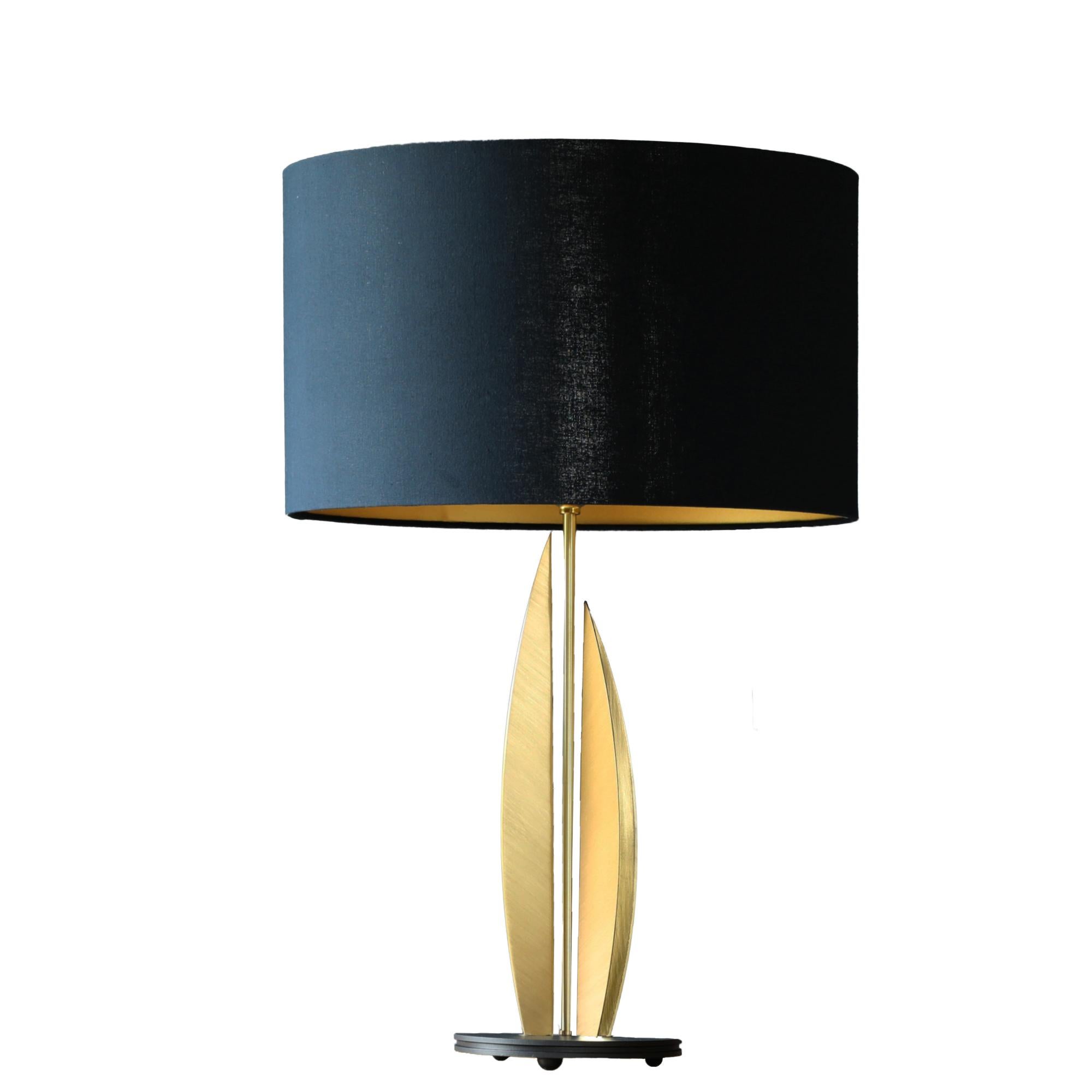 Folio Modern Table Lamp in Brushed Brass, Made in Britain In New Condition For Sale In London, GB