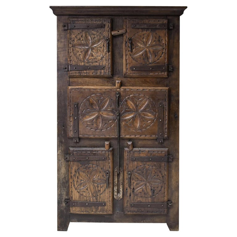 Folk Art 19th Century 'travail d'art populaire' Cabinet from Bretagne, France For Sale