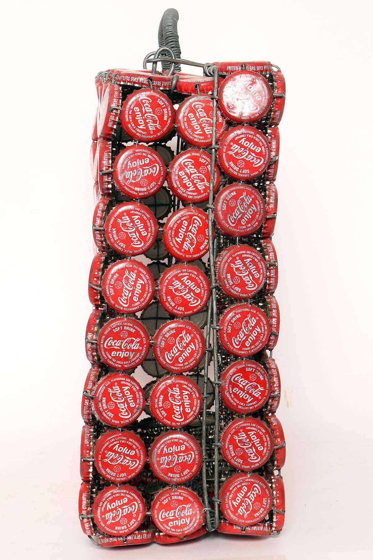 Sac Folk Art, fabriqué à partir de capsules de Coca Cola. Burkina Faso, fin des années 80. en vente 4