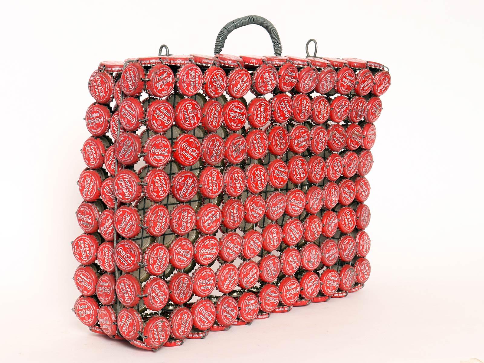 Sac Folk Art, fabriqué à partir de capsules de Coca Cola. Burkina Faso, fin des années 80. Bon état - En vente à Milan, IT
