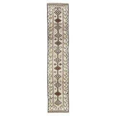 Tapis en laine beige, marron et taupe Folk Art 3 pi x 15 pi 7 po
