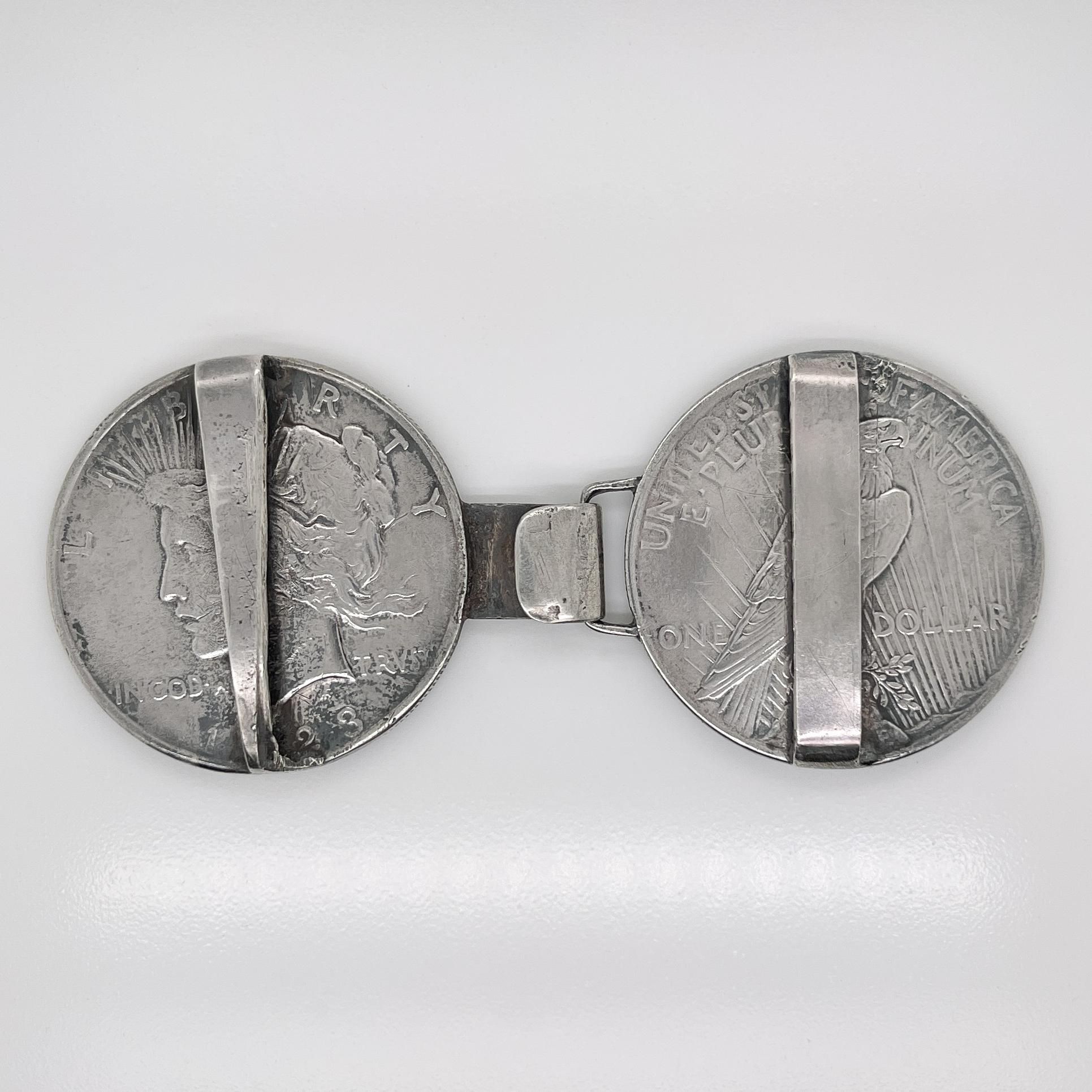 Folk-Art-Gürtelschnalle aus 2 antiken Liberty Peace Silber-Dollarmünzen für Damen oder Herren im Angebot