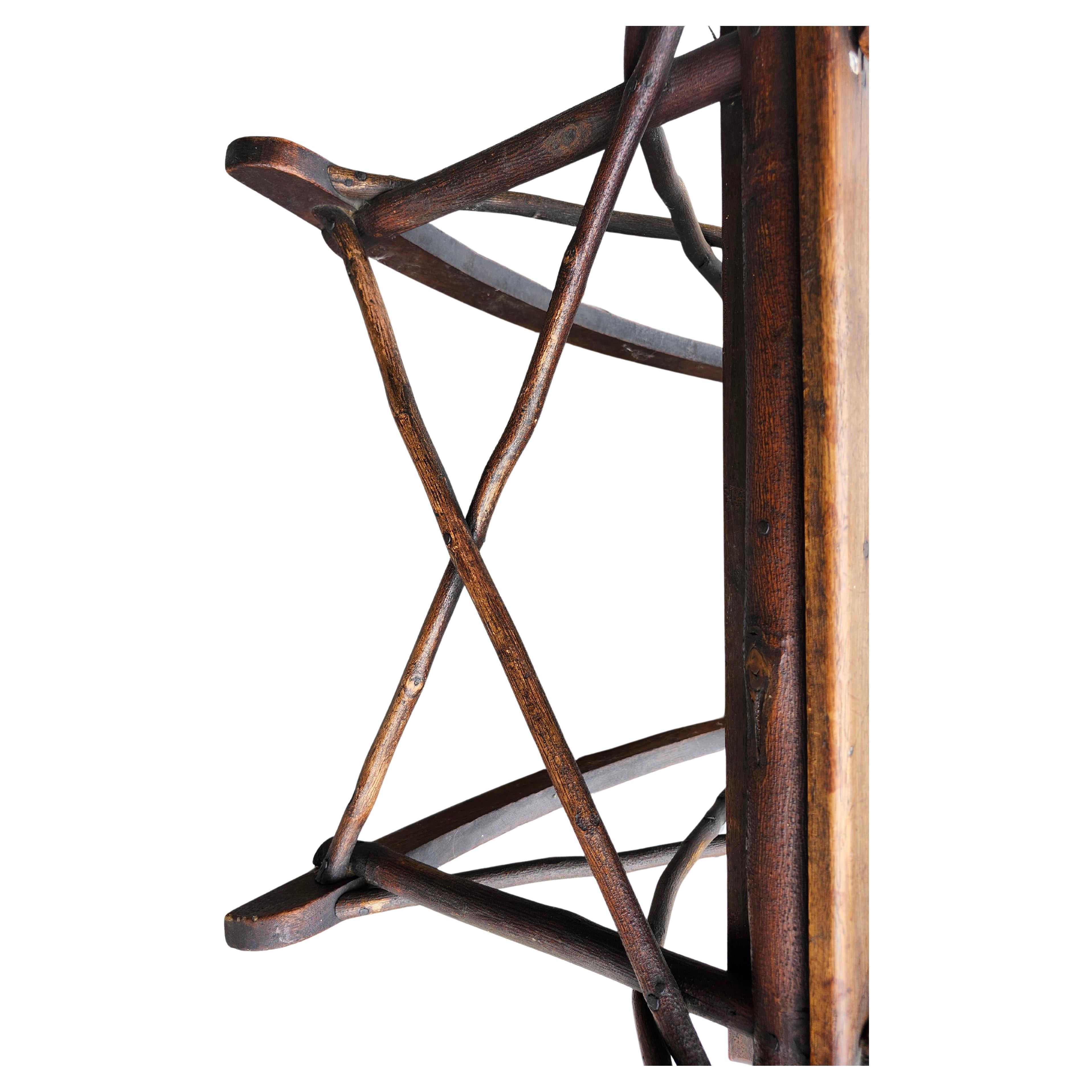 Stile Adirondack Sedia a dondolo Folk Art Bent Twig Hand Crafted Adirondack Arts & Crafts C1900 in vendita