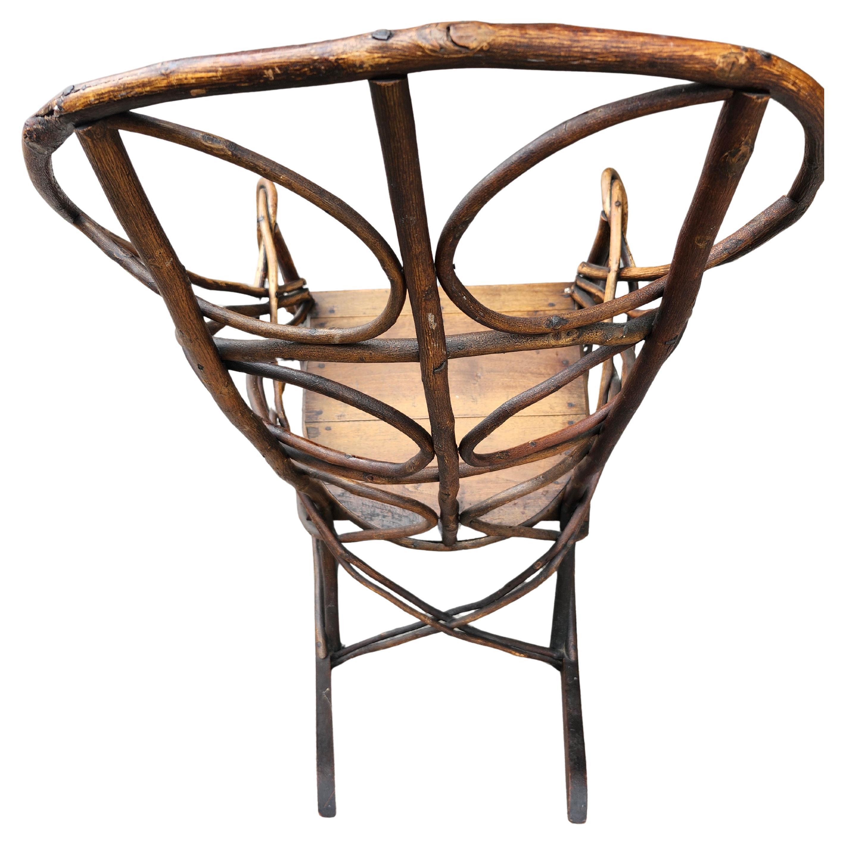 Inizio XX secolo Sedia a dondolo Folk Art Bent Twig Hand Crafted Adirondack Arts & Crafts C1900 in vendita