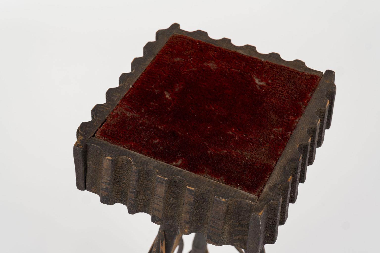 Soporte para ramitas de arte popular antiguo en venta 1