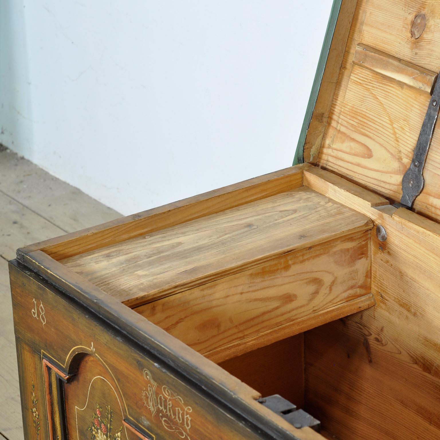 Folk-Art Bridal Chest, 1826 In Good Condition For Sale In Amsterdam, Noord Holland