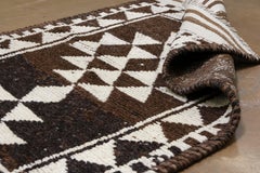 Folk Art Brown and Creamy White Medallion Wool Runner 2'8''x11'