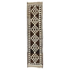 Folk Art Brown and Creamy White Medallion Wool Runner 2'8''x11'