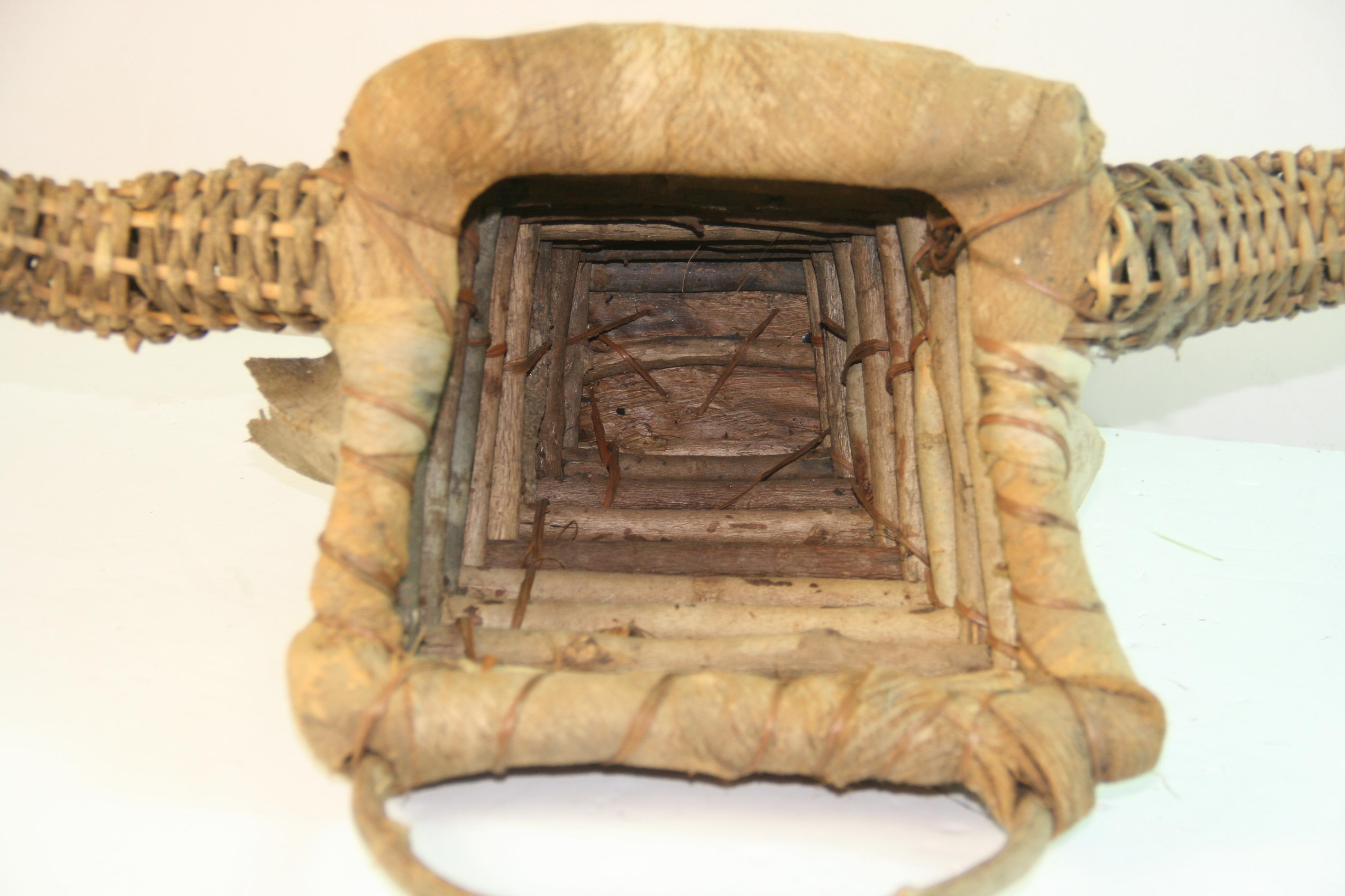 Sculpture de taureau d'art populaire en vente 8