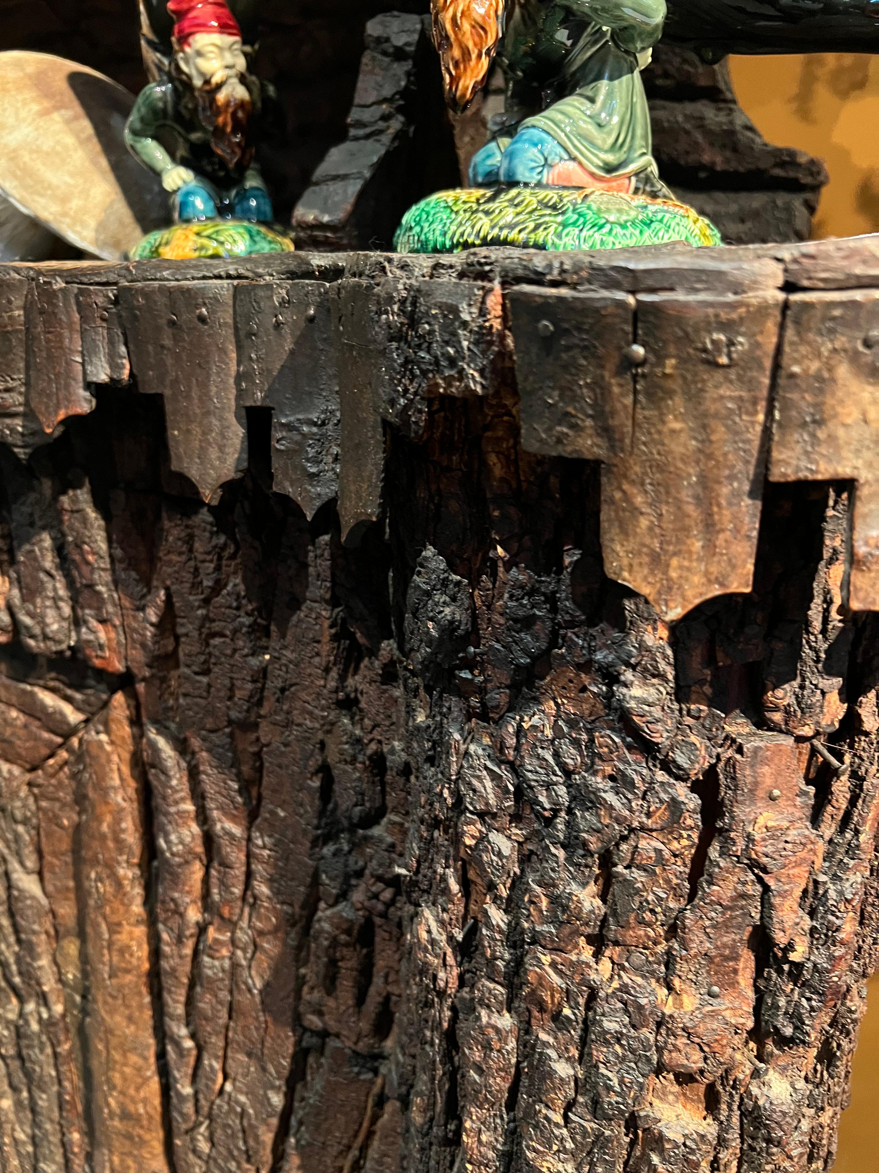 Bois Cabinet d'art populaire de Cortina d'Ampezzo - Début du 20e siècle, Ferronnerie d'écorce en vente