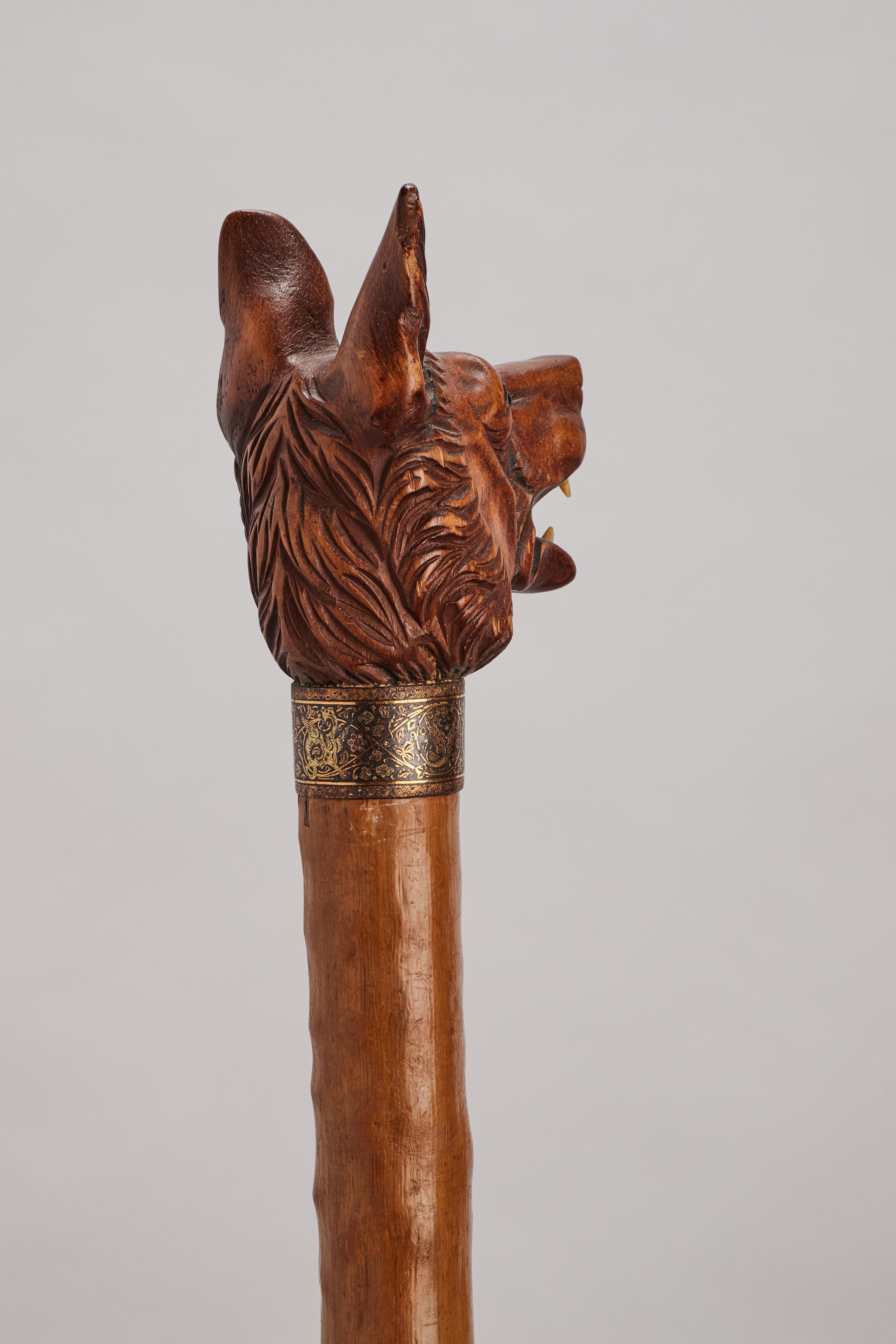 Canne d'art populaire sculptée représentant un chien de berger allemand, Allemagne 1890.  en vente 3