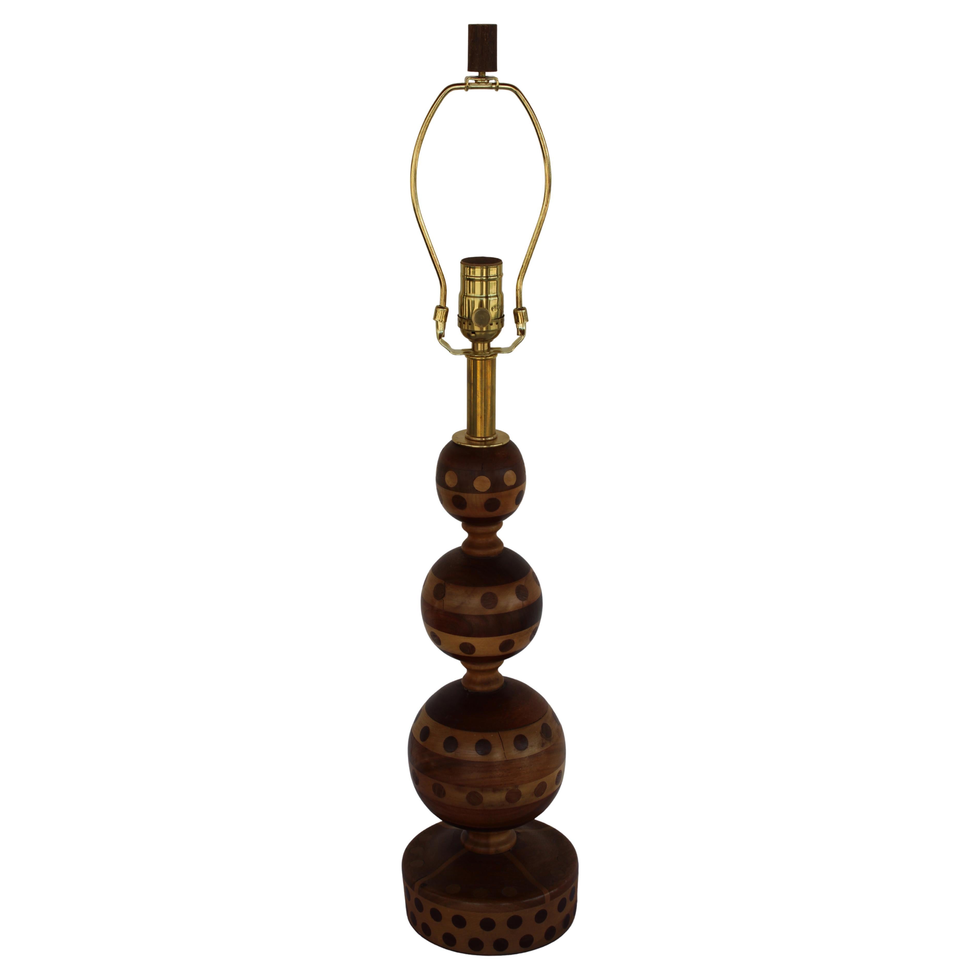 Lampe en bois sculpté Folk Art, Dot Dot
