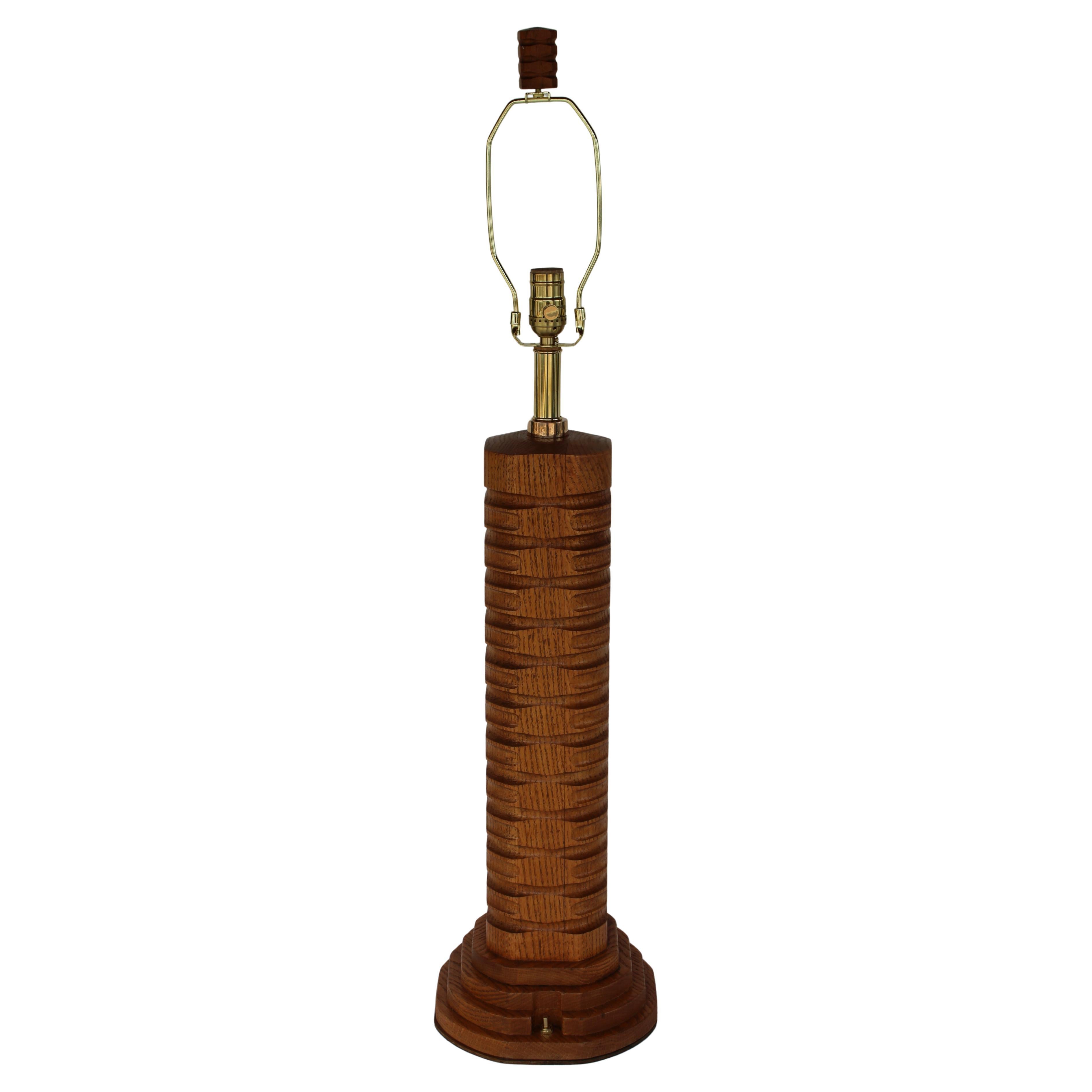 Folk Art Carved Wood Lampe
