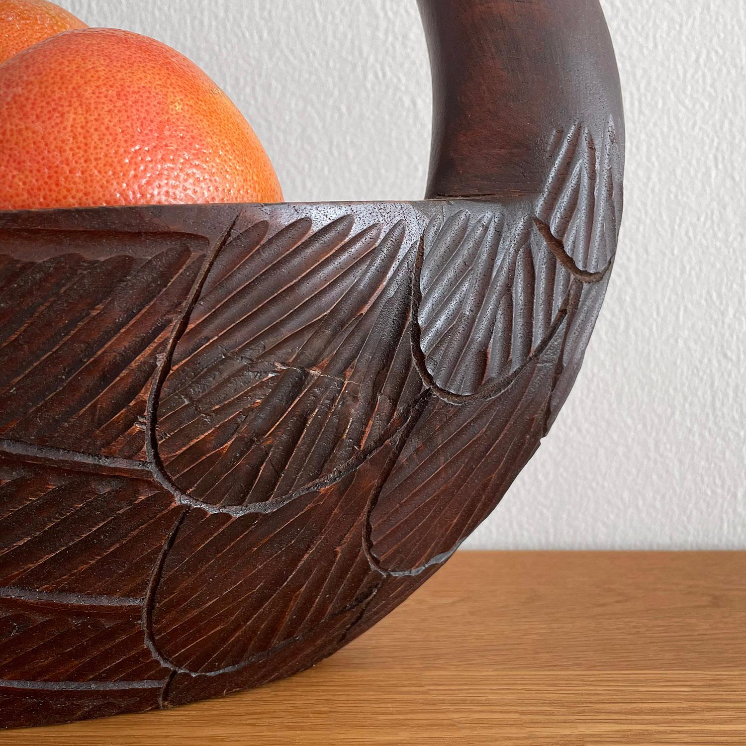 Folk Art Carved Wood Swan Schale (Holz) im Angebot