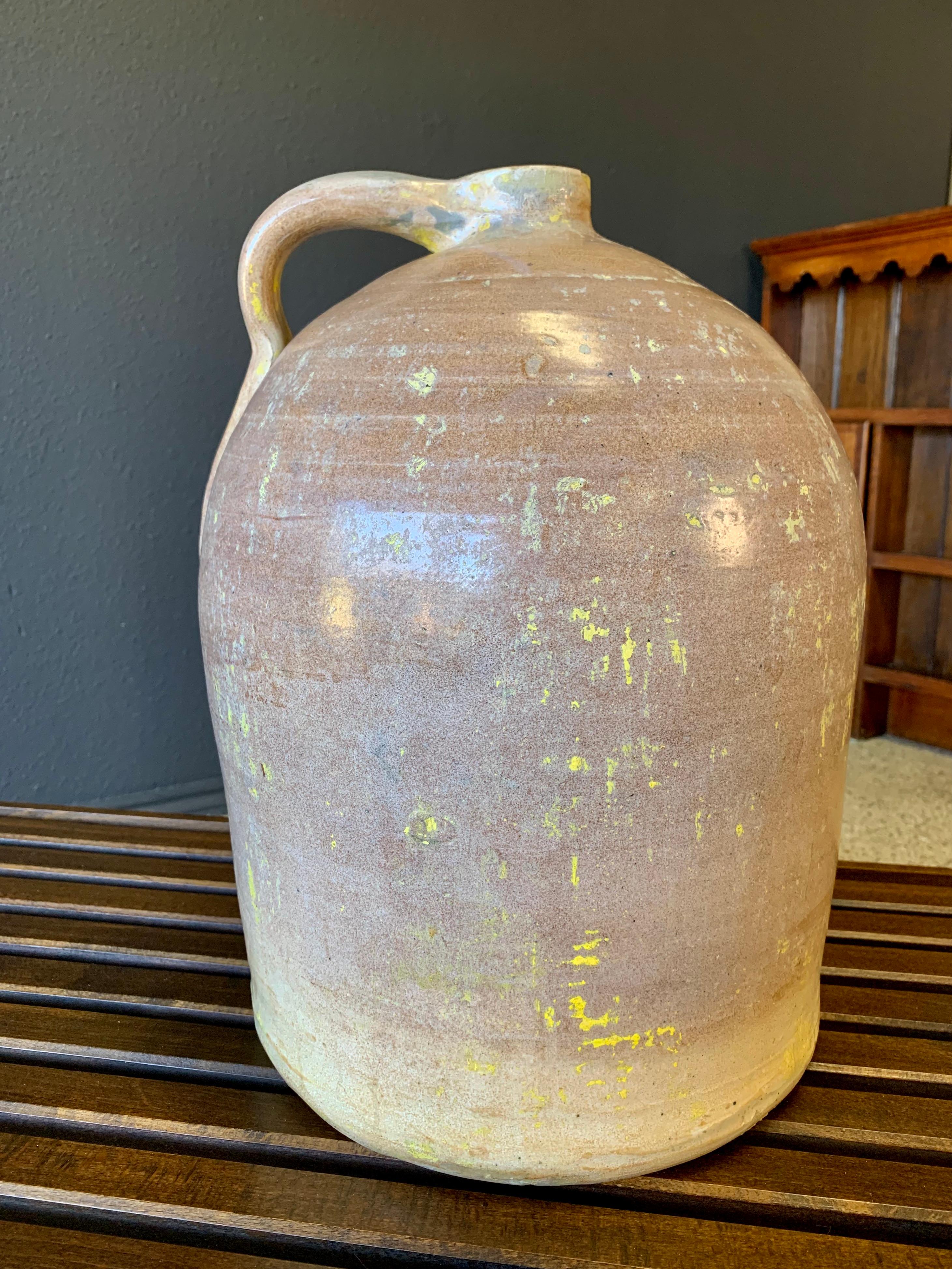 Volkskunst Keramik Steingut Krug (amerikanisch) im Angebot