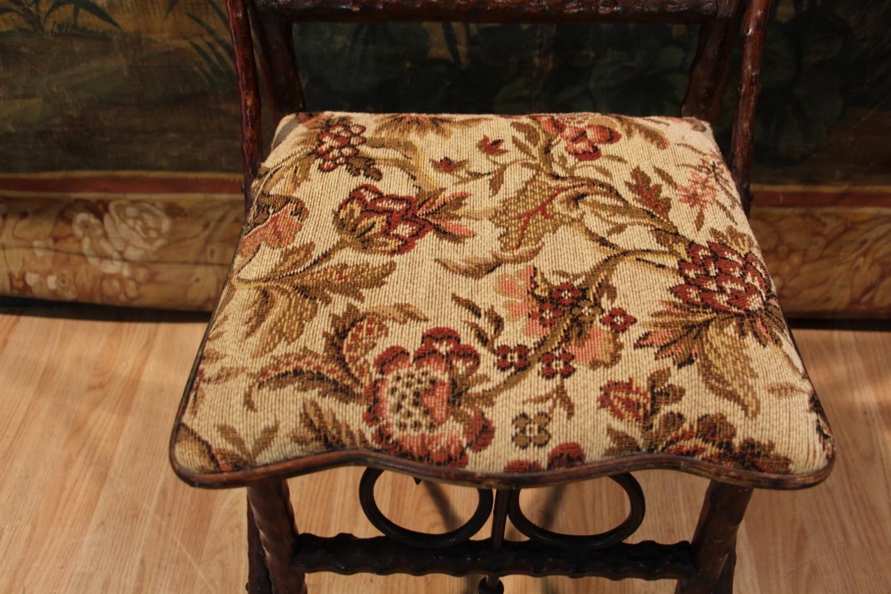Folk Art Chair, Black Forest In Branches (Französisch) im Angebot