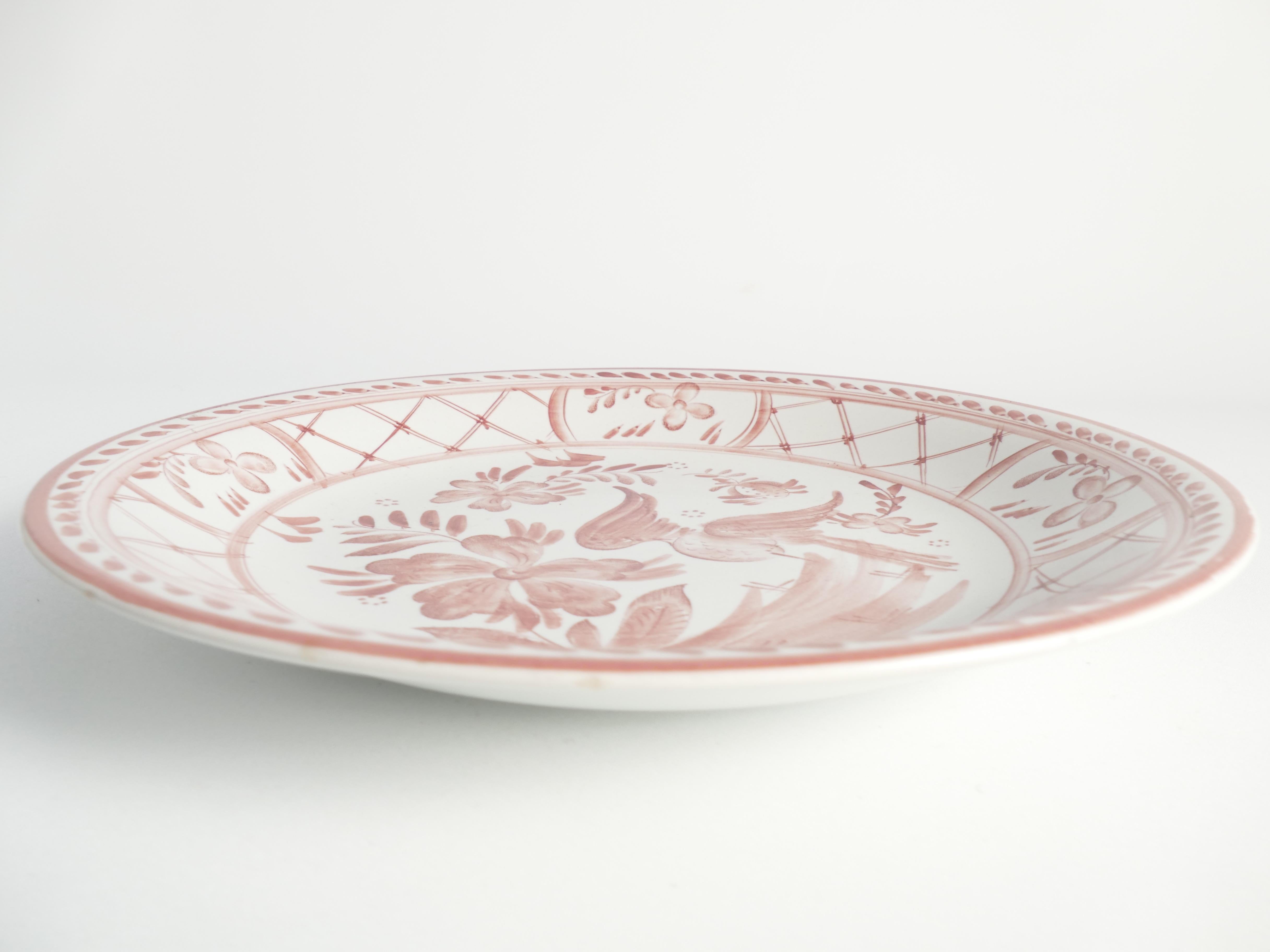 Piatto d'arte popolare con motivo floreale rosso di Ilse Claesson per Rörstrand, Svezia 1930 in vendita 4