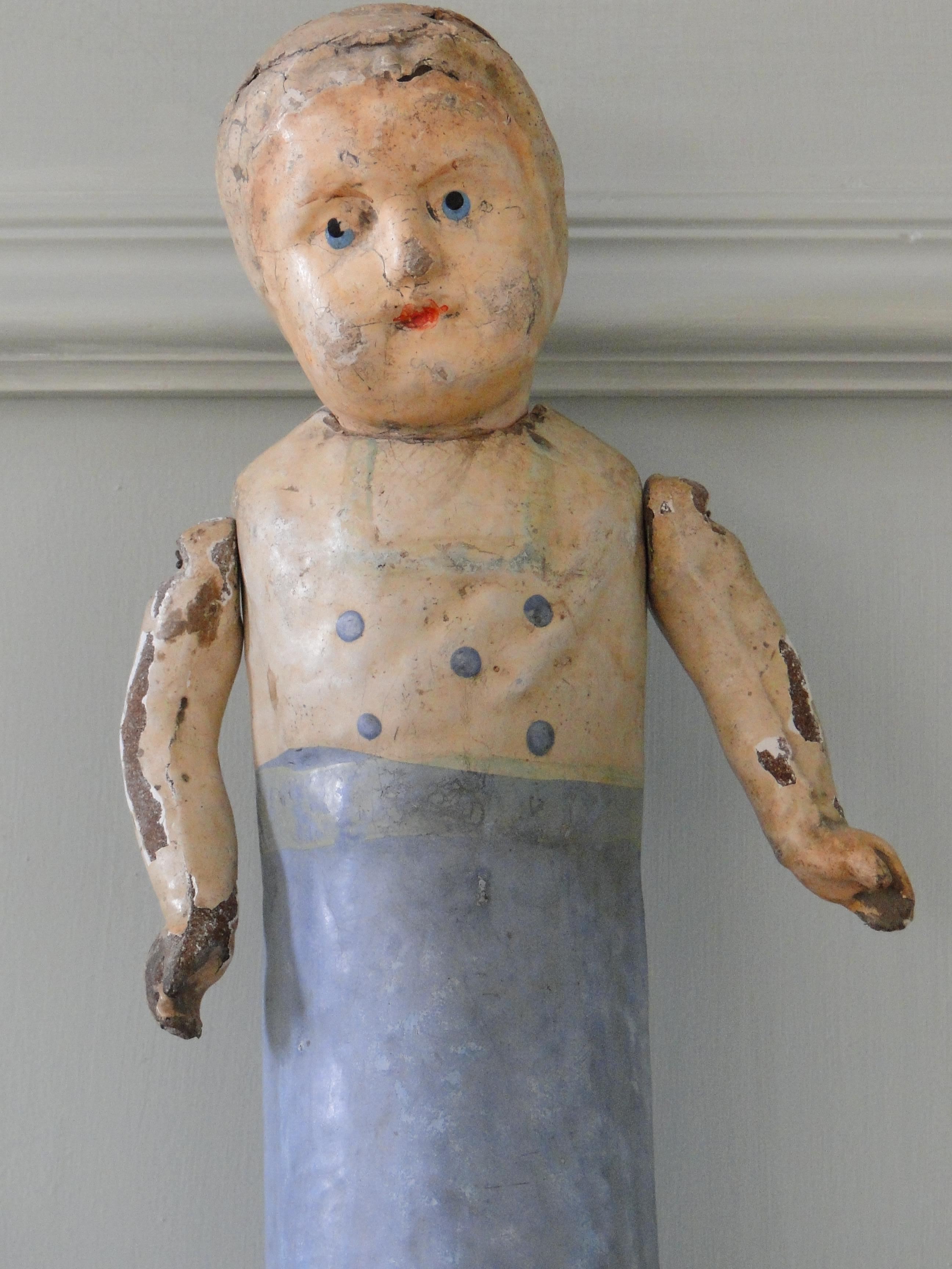 Folk Art Doll of Papier Mâché, 1900 In Distressed Condition For Sale In Sames, FR