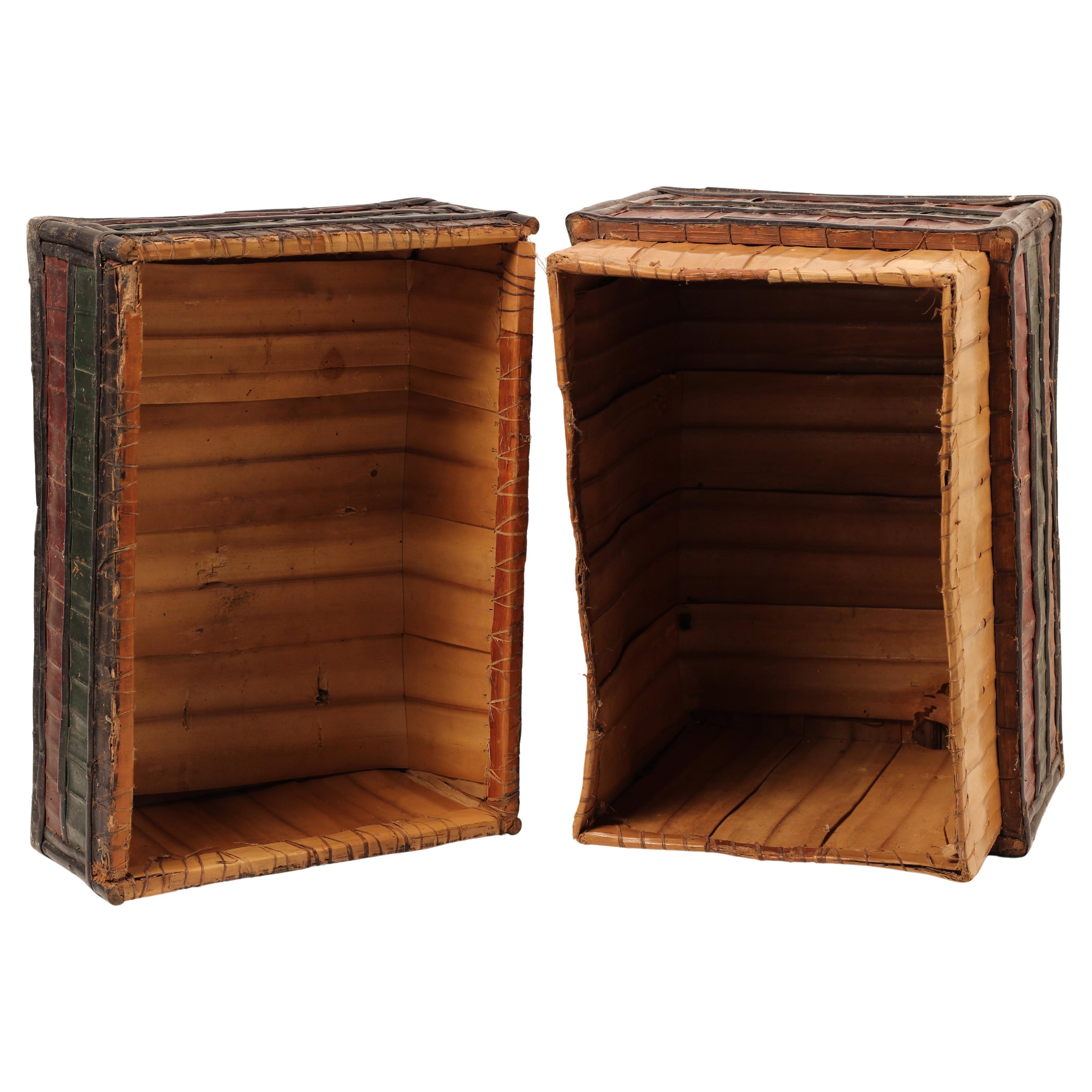 Folk Art Dowry Box, Lombok Indonesien, Kaurischnecke, bemalt Palm & Bambus 1950's Sasak (Indonesisch) im Angebot
