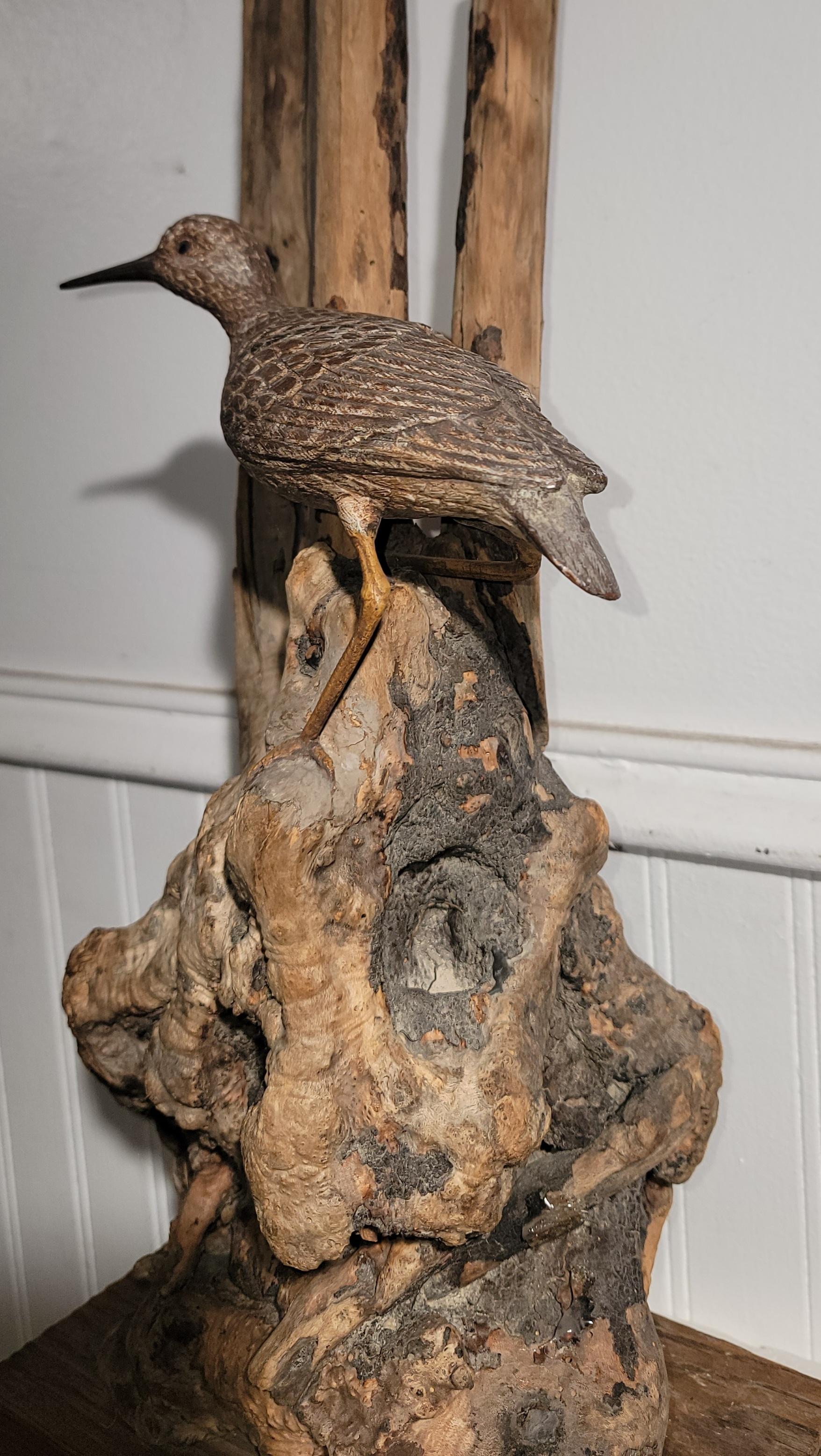 Folk Art Drift Wood Skulptur W / Vogel (amerikanisch) im Angebot