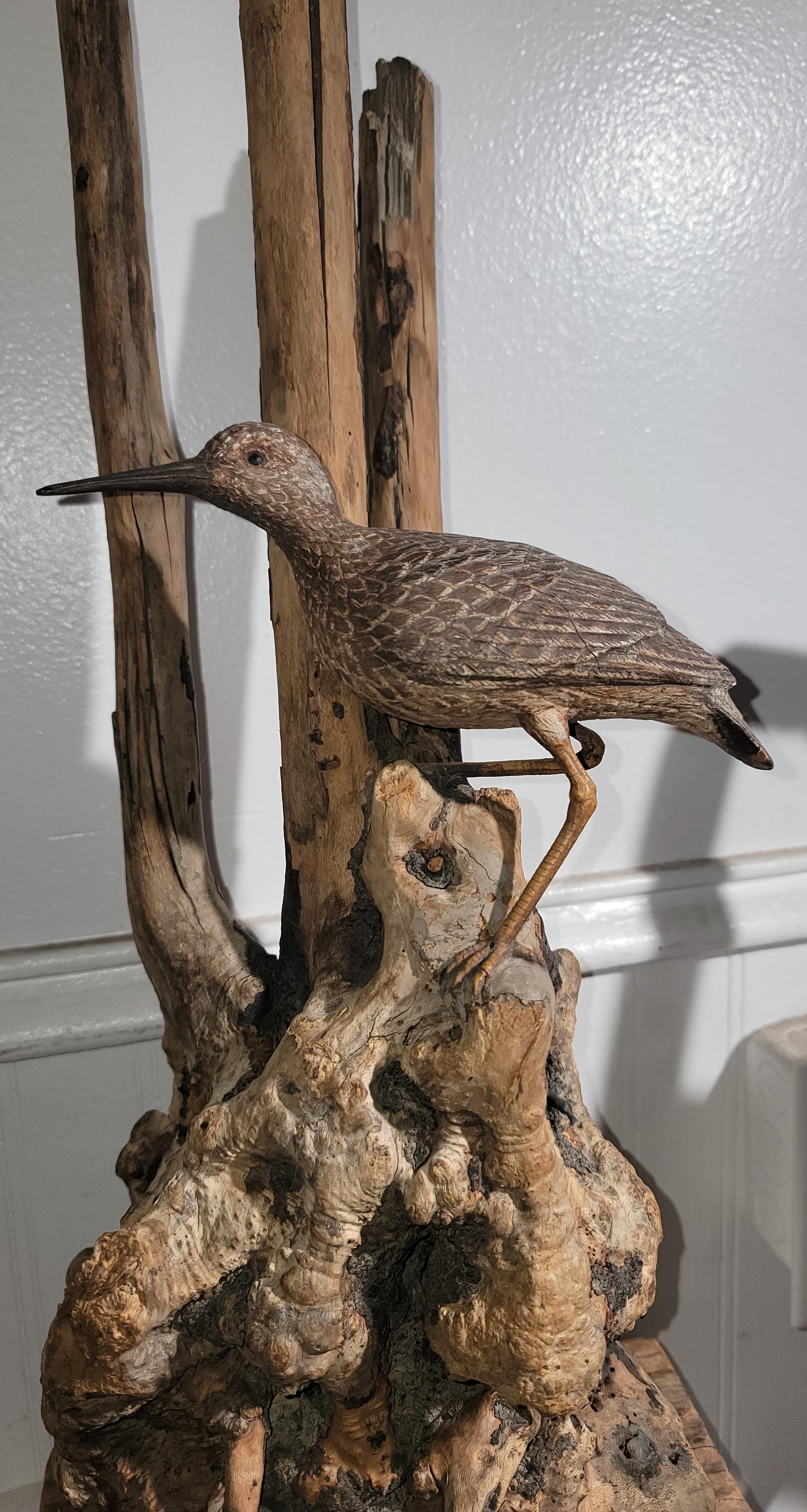 Fait main Folk Art Drift Wood Sculpture W/ Bird en vente